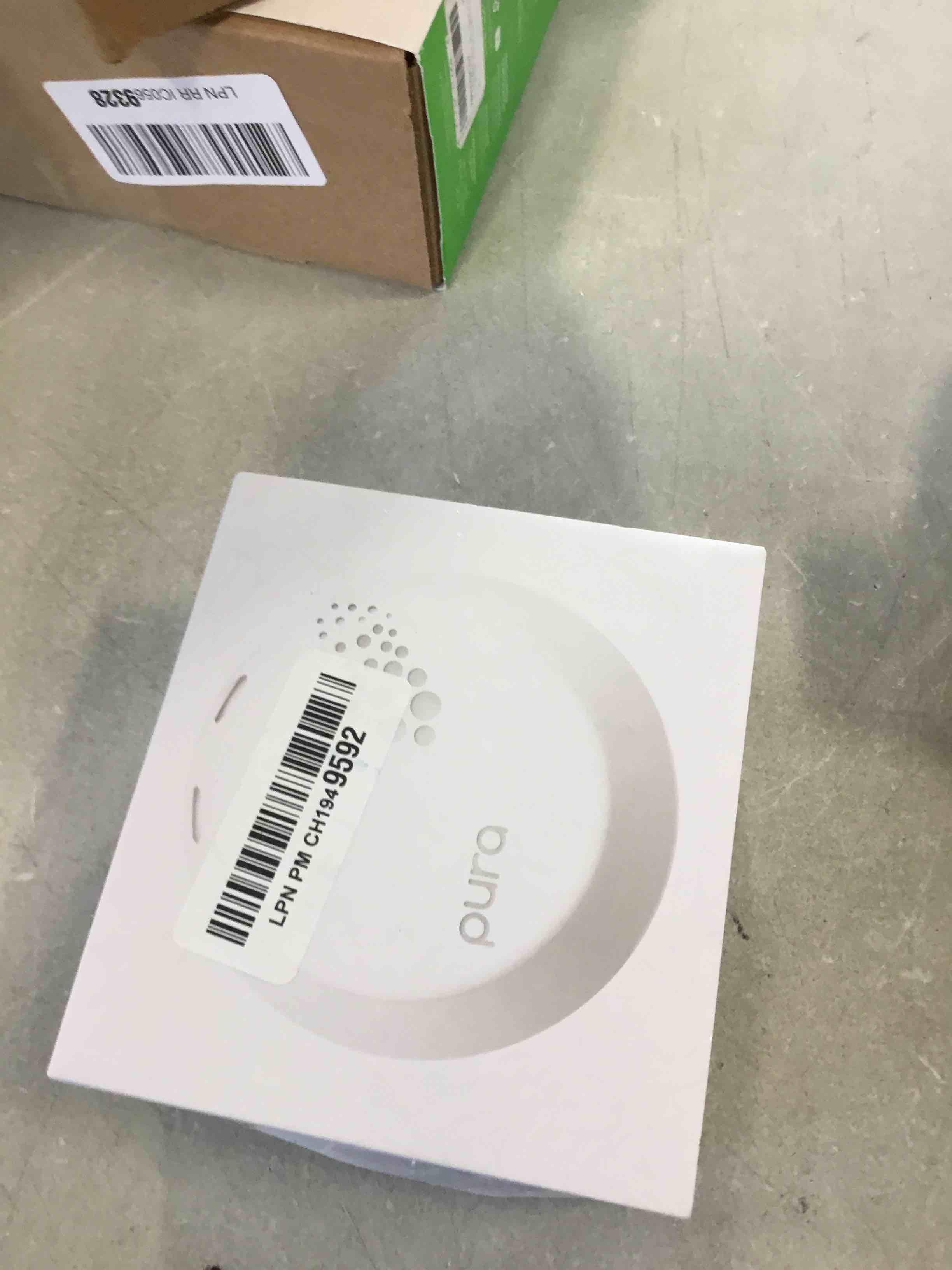 https://s3.amazonaws.com/lotting-images-prod/bidfta/GRN6157858_1714499434638.jpeg