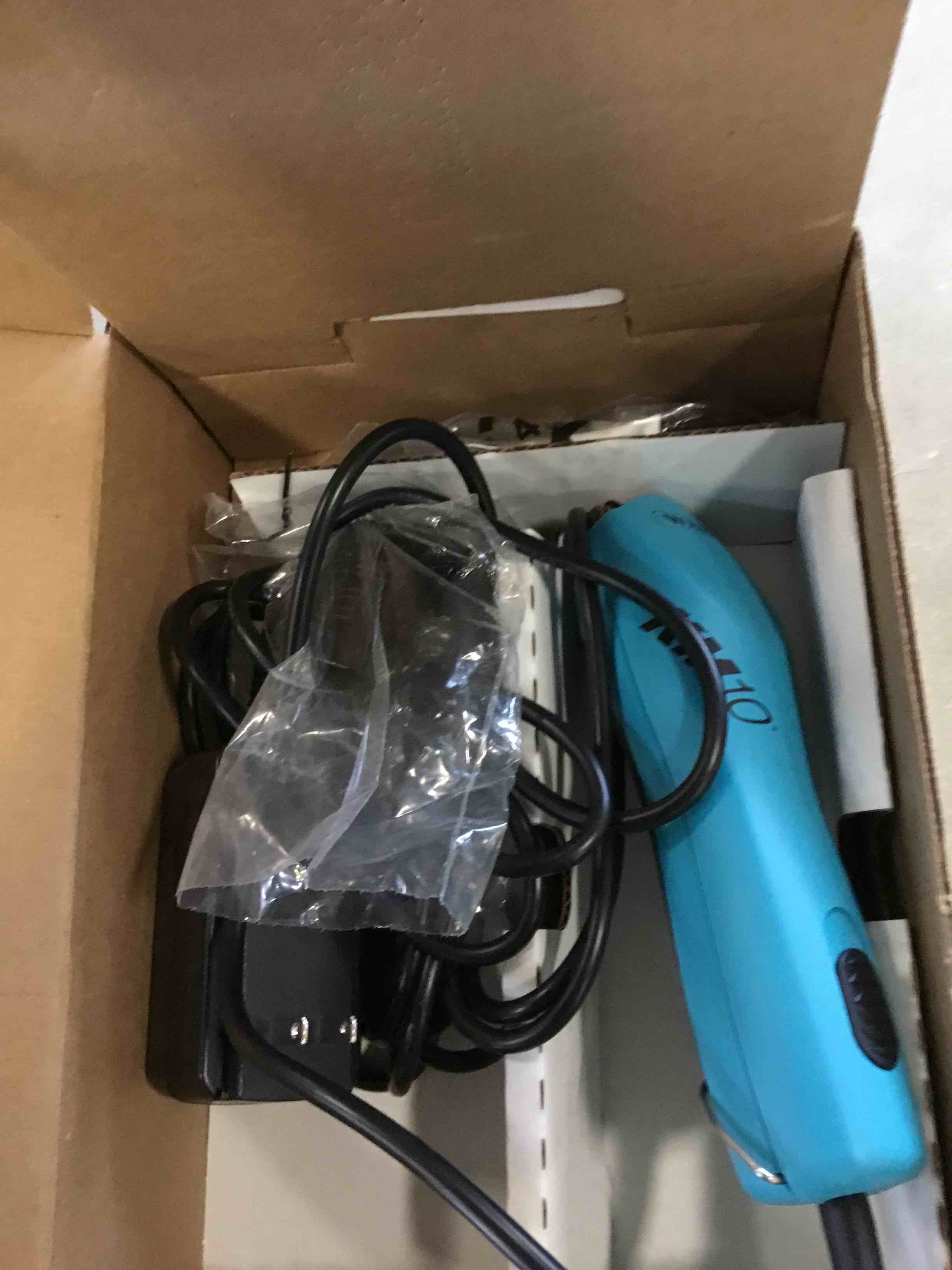 https://s3.amazonaws.com/lotting-images-prod/bidfta/GRN6157860_1714499634825.jpeg