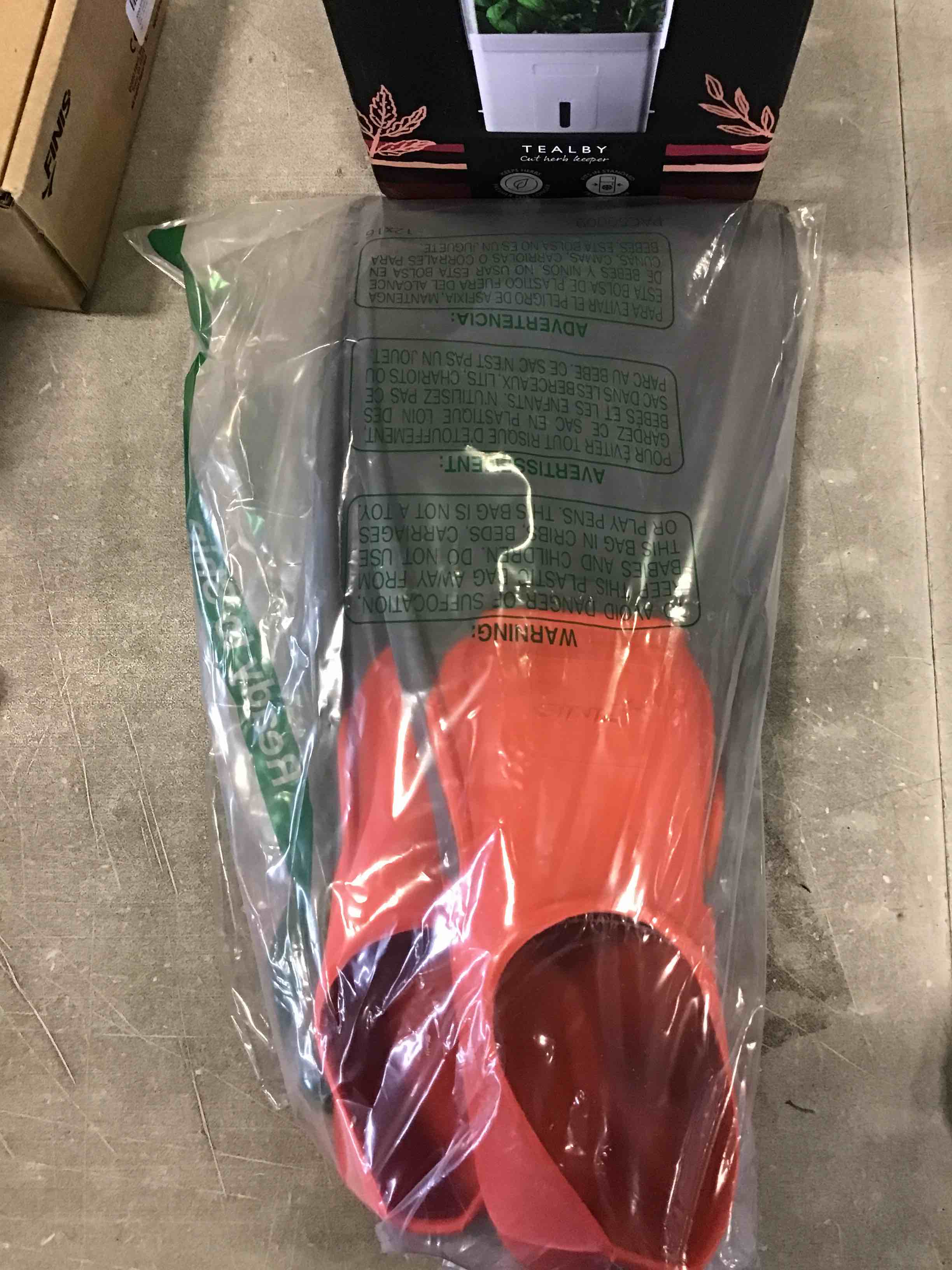 https://s3.amazonaws.com/lotting-images-prod/bidfta/GRN6160111_1714401516637.jpeg