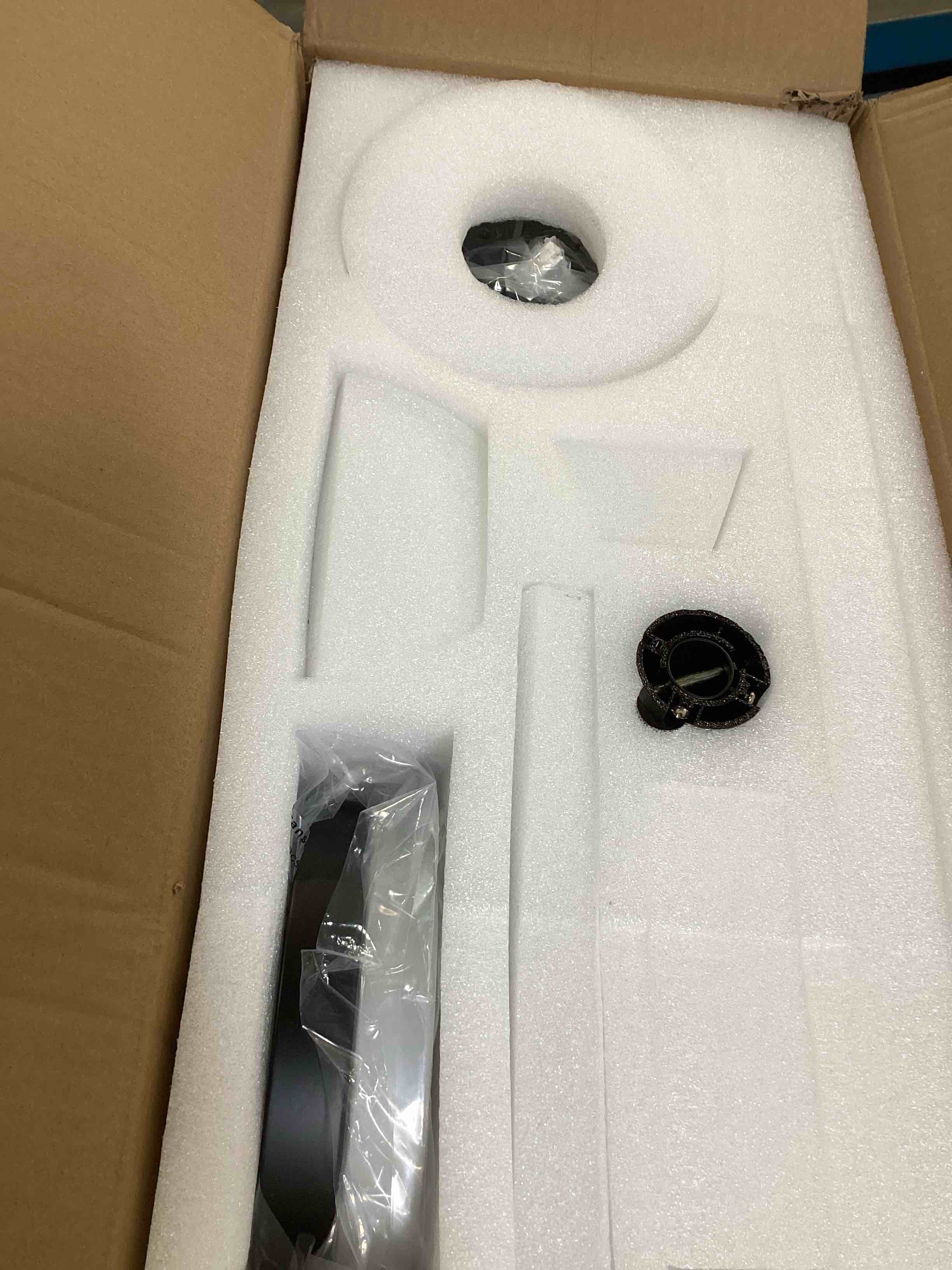 https://s3.amazonaws.com/lotting-images-prod/bidfta/GRN6162236_1715111475757.jpeg