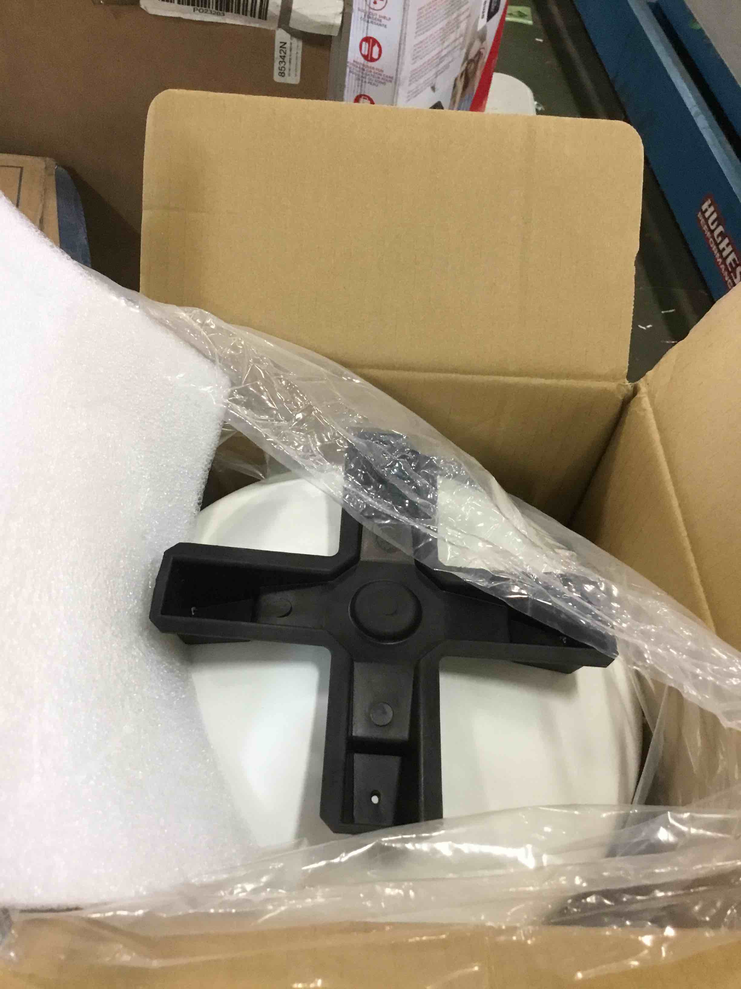 https://s3.amazonaws.com/lotting-images-prod/bidfta/GRN6164023_1718467017086.jpeg