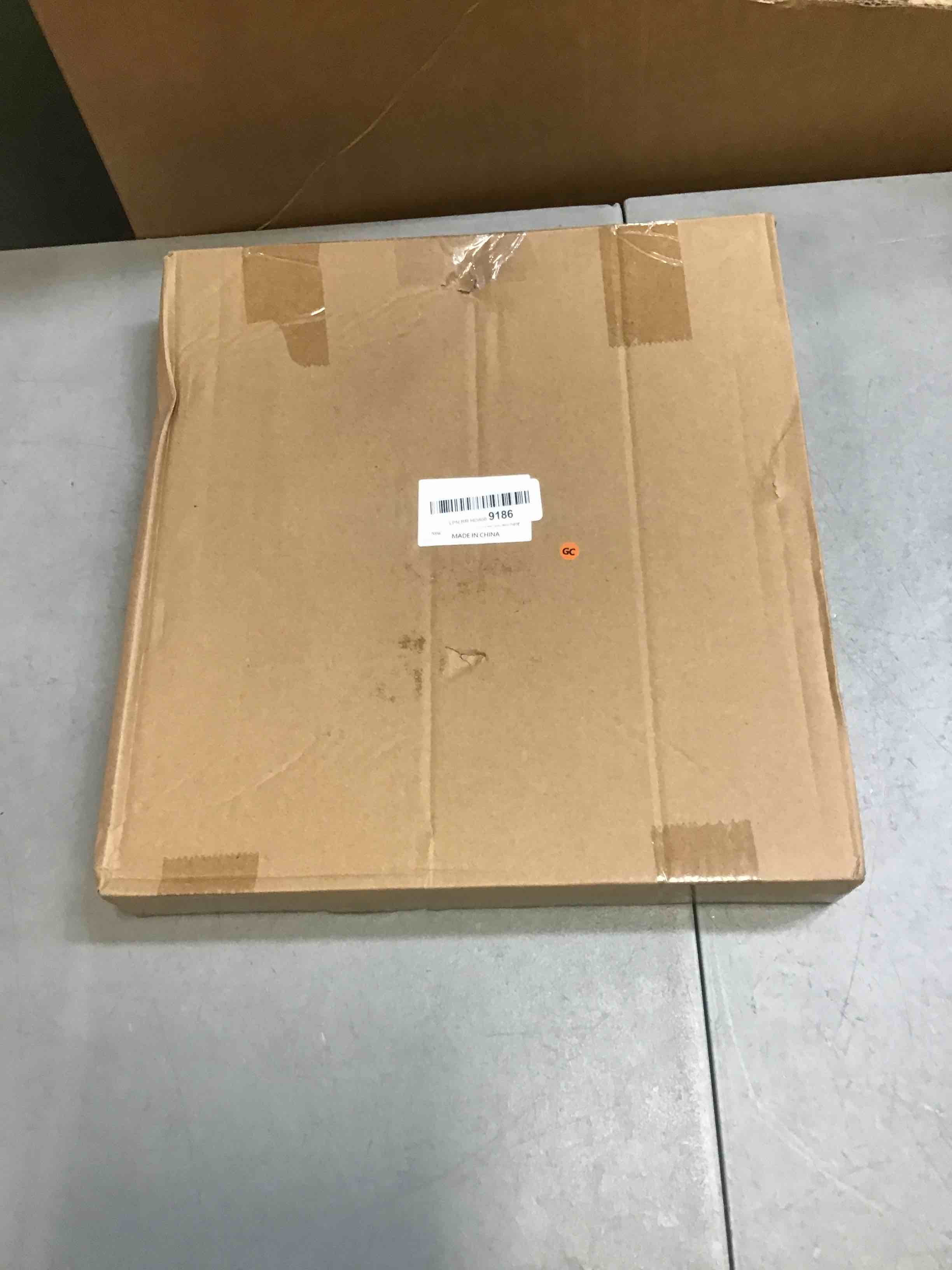 https://s3.amazonaws.com/lotting-images-prod/bidfta/GRN6166563_1719413014613.jpeg