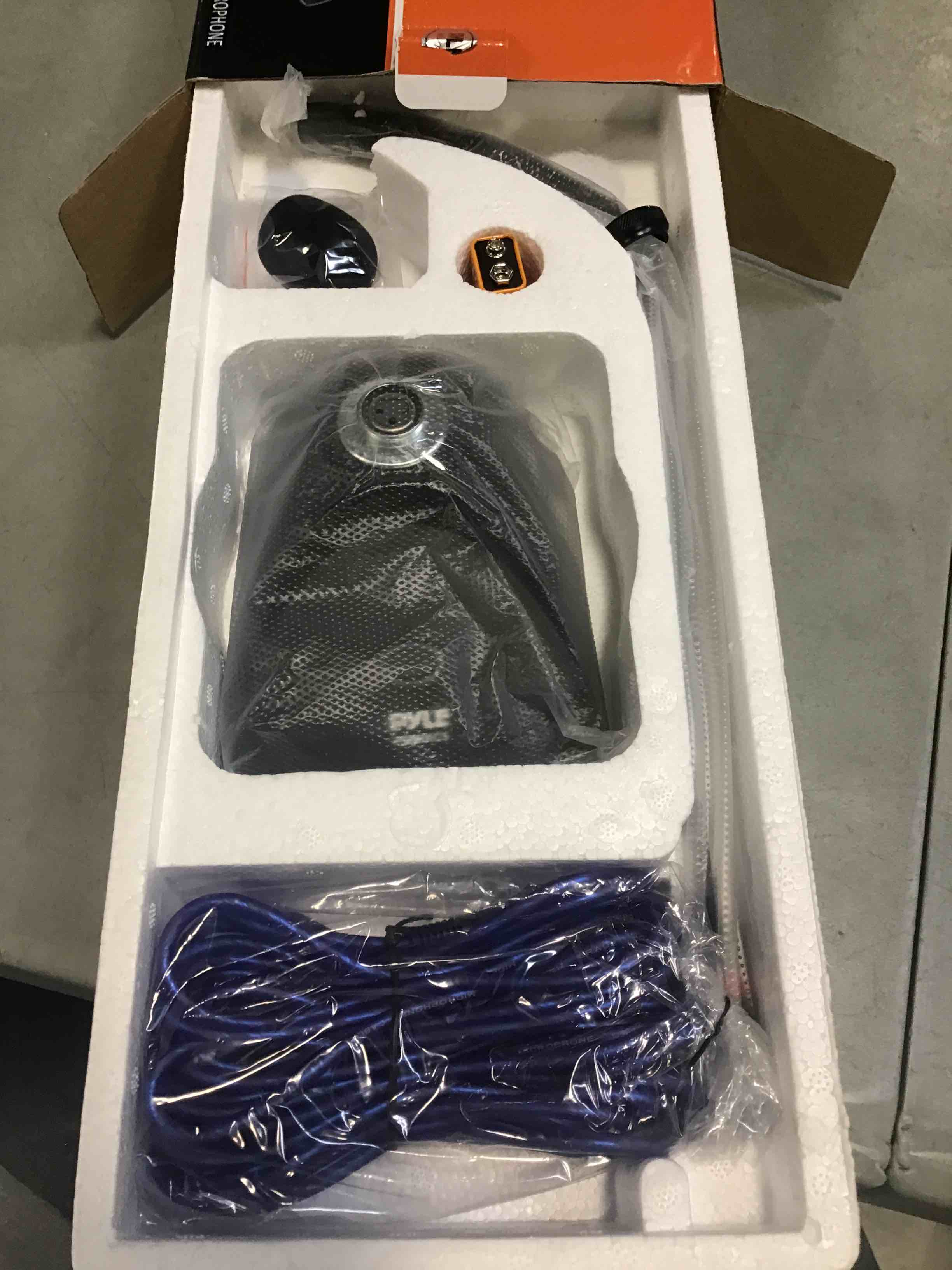 https://s3.amazonaws.com/lotting-images-prod/bidfta/GRN6166610_1719419978538.jpeg