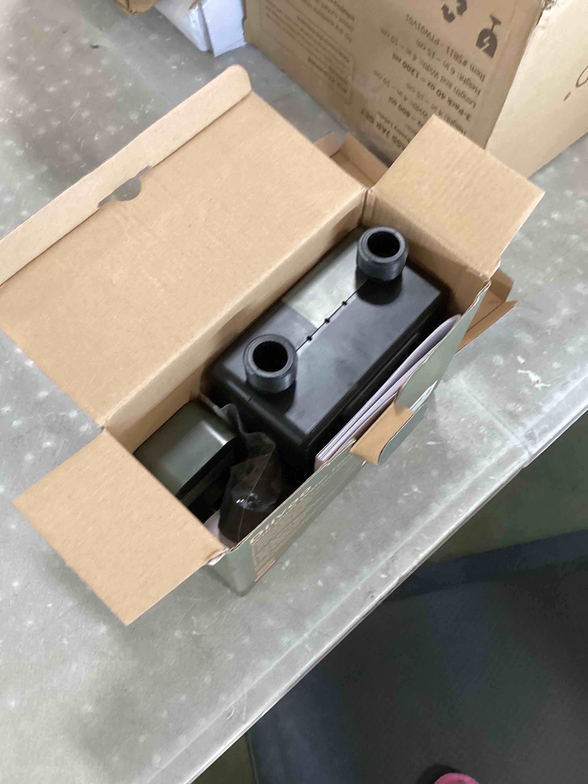 https://s3.amazonaws.com/lotting-images-prod/bidfta/GRN6170995_1718972804080.jpeg