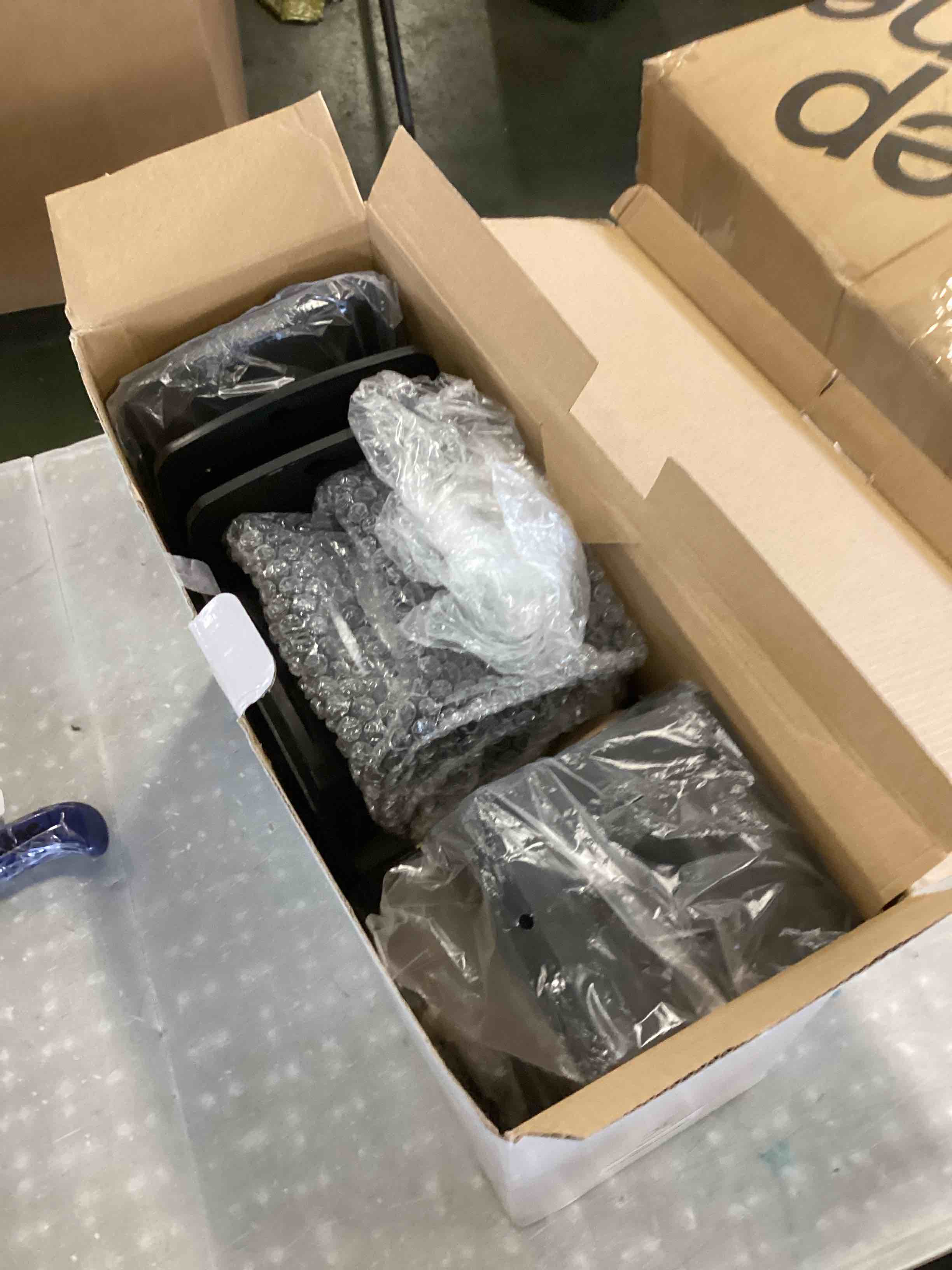 https://s3.amazonaws.com/lotting-images-prod/bidfta/GRN6171155_1718990686754.jpeg