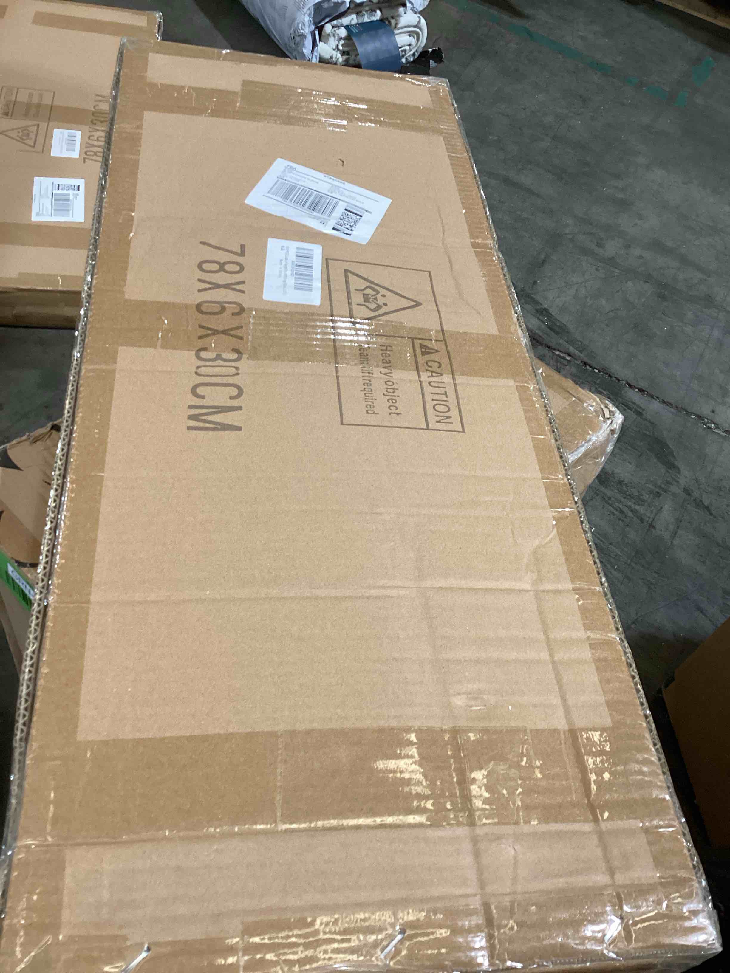 https://s3.amazonaws.com/lotting-images-prod/bidfta/GRN6181751_1725367057234.jpeg