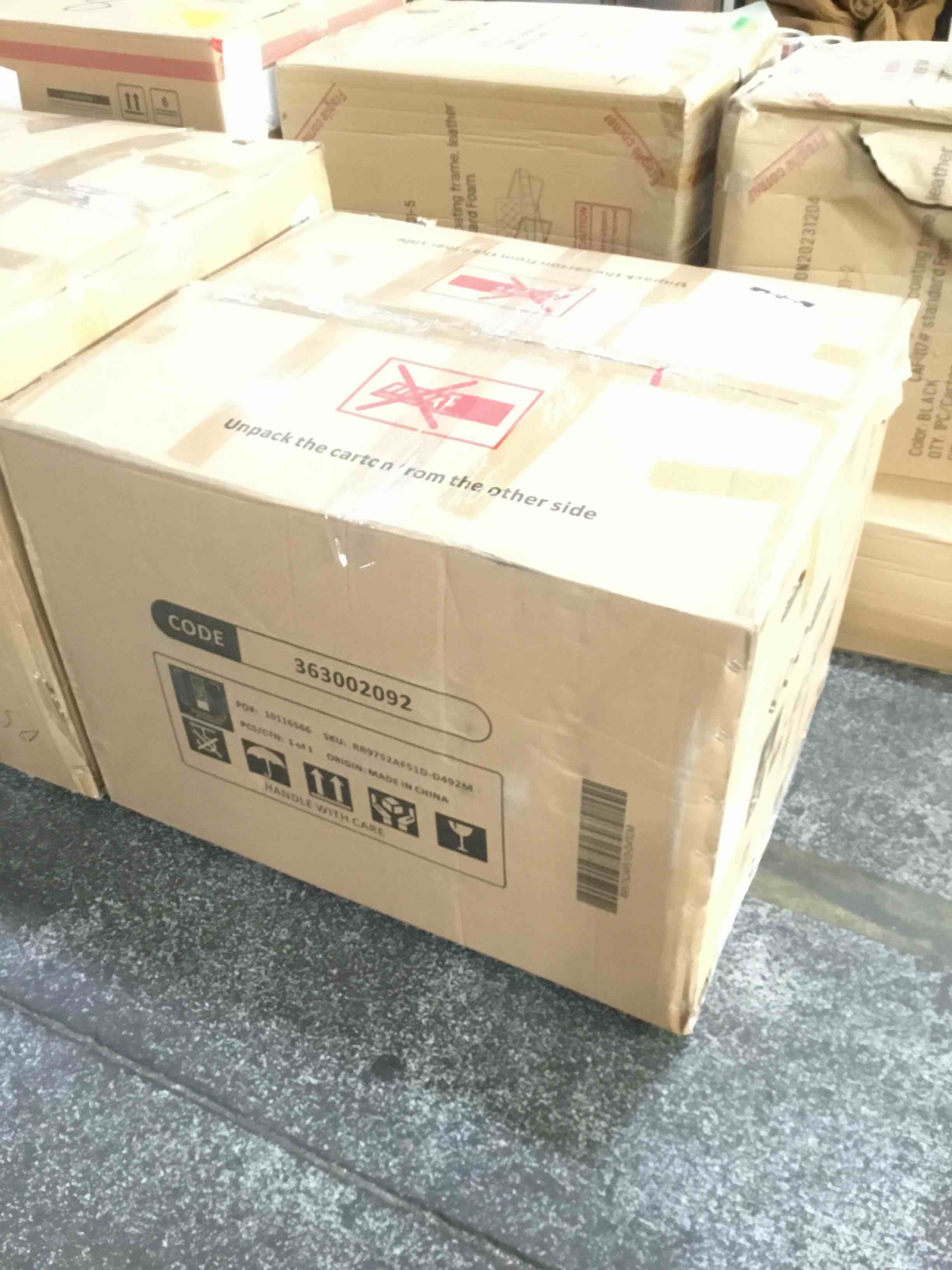 https://s3.amazonaws.com/lotting-images-prod/bidfta/GRN6188351_1716587687754.jpeg