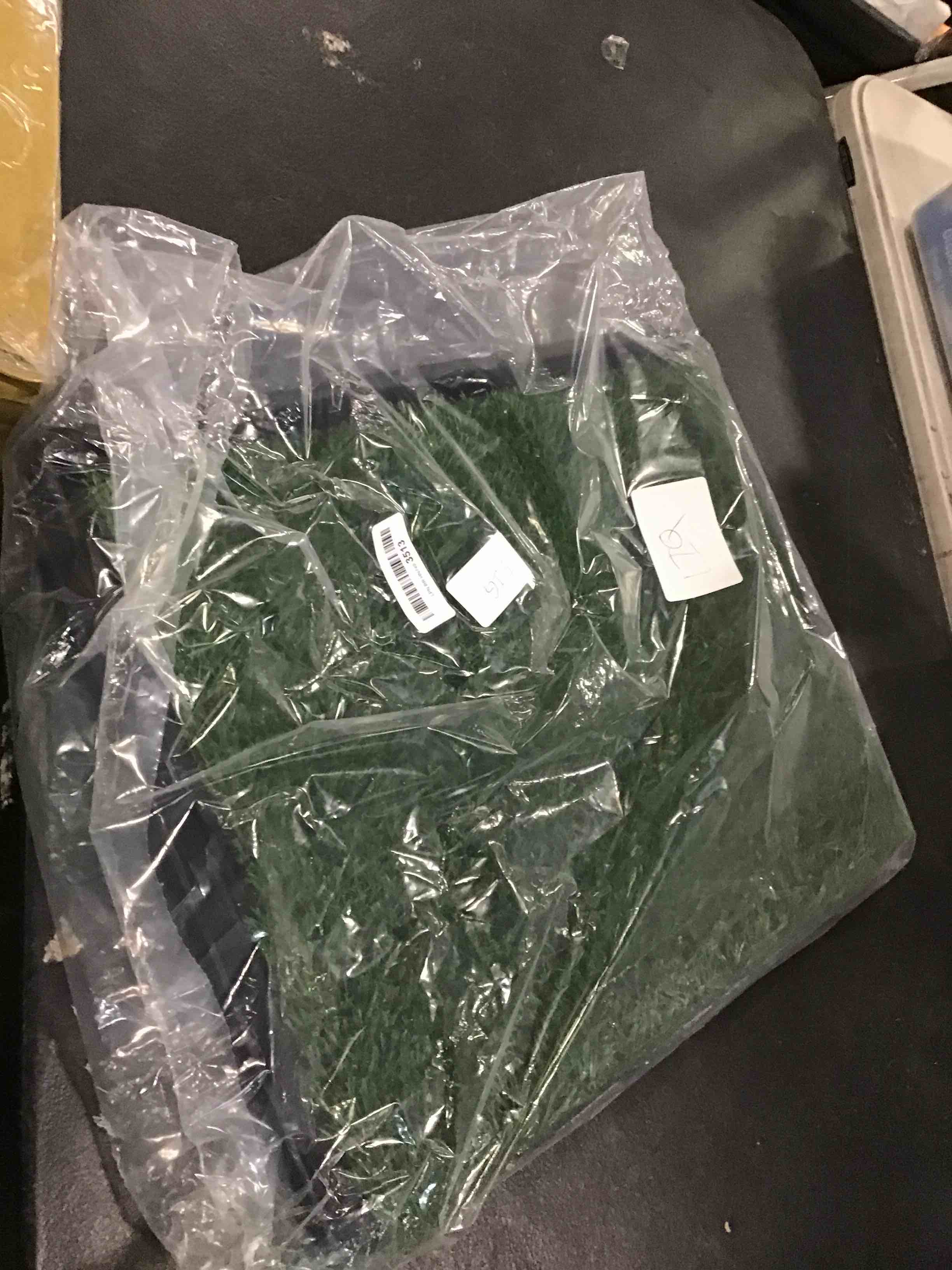https://s3.amazonaws.com/lotting-images-prod/bidfta/GRN6199998_1712921287773.jpeg