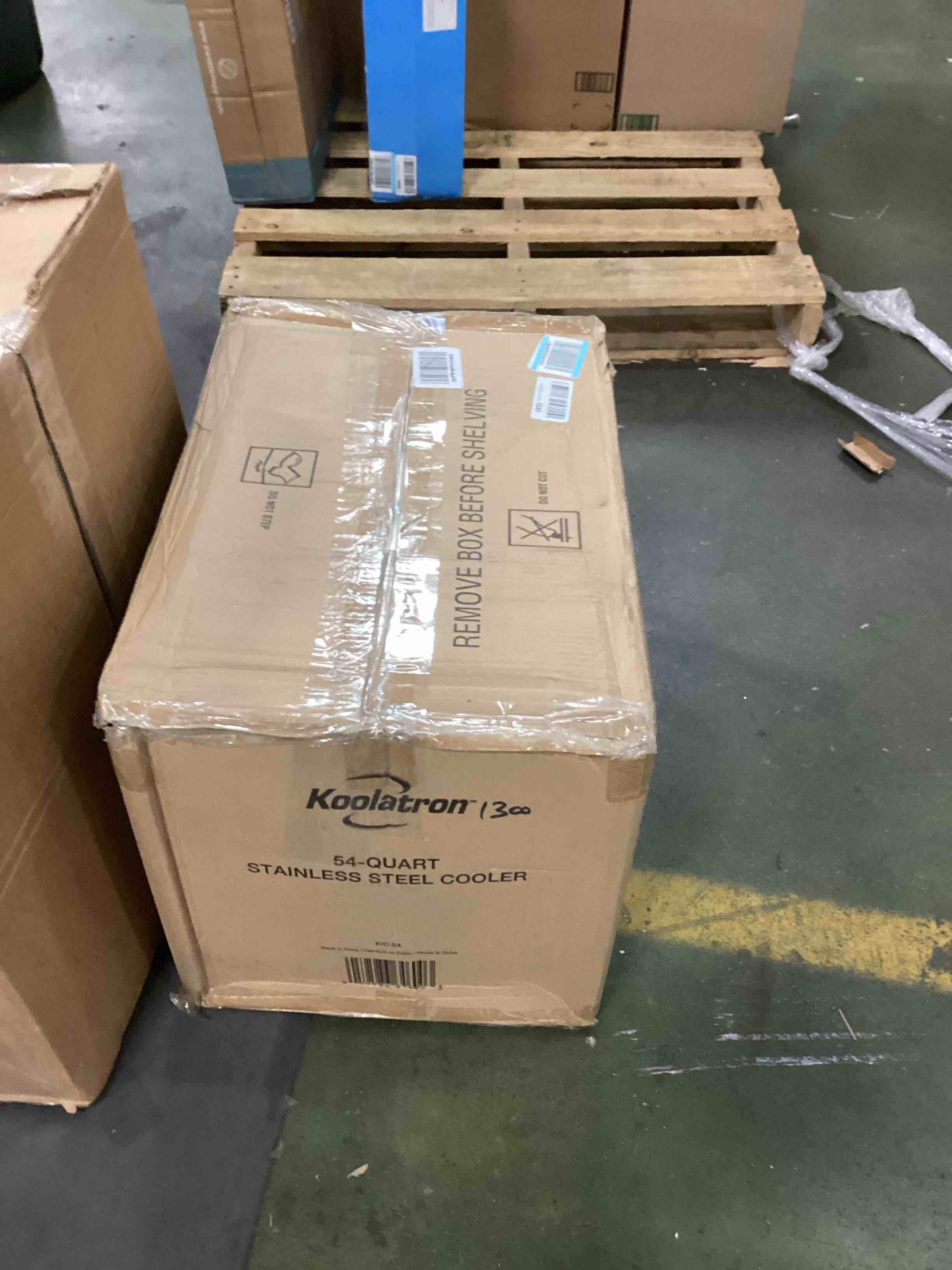 https://s3.amazonaws.com/lotting-images-prod/bidfta/GRN6201487_1712669672497.jpeg