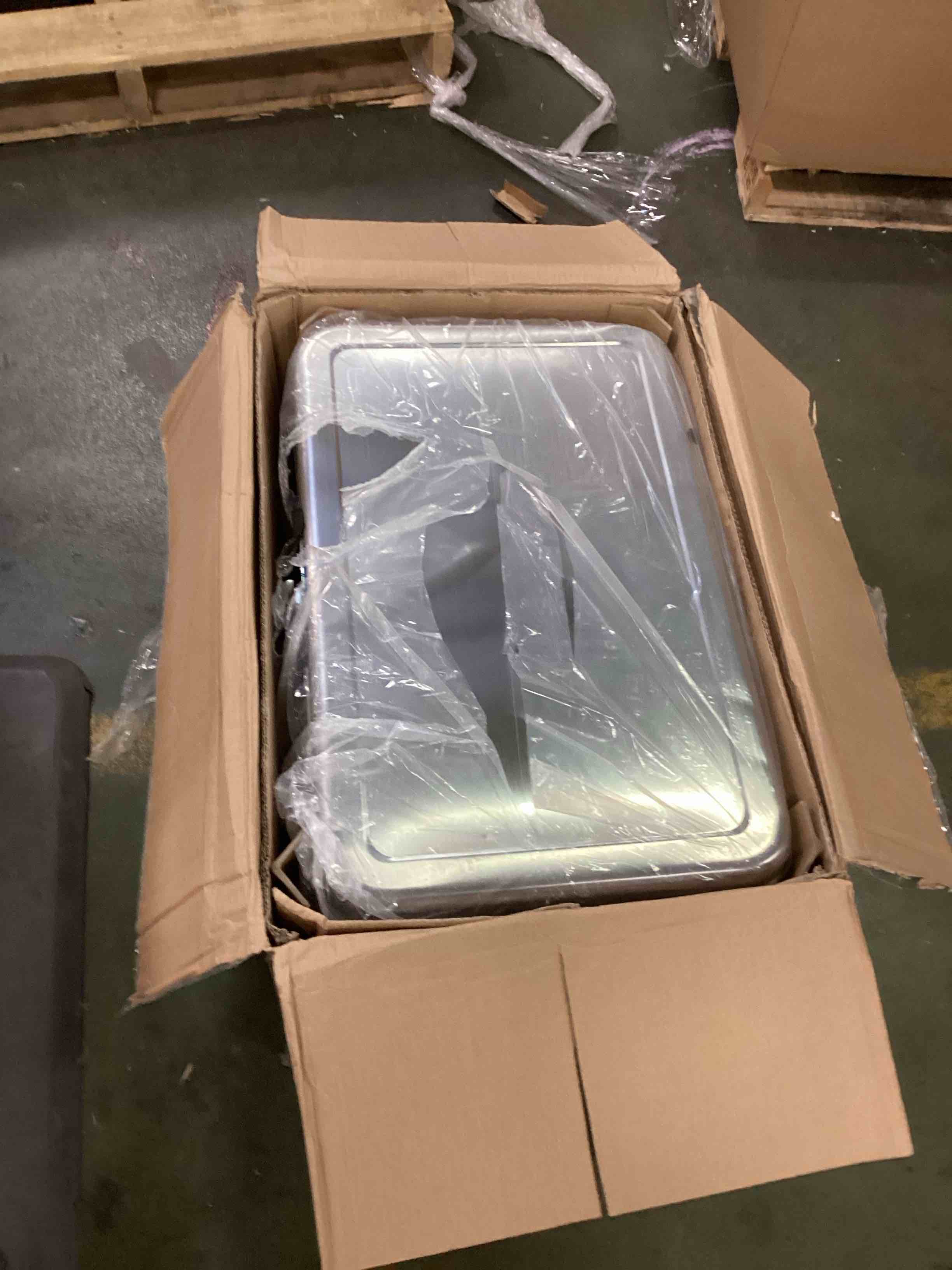 https://s3.amazonaws.com/lotting-images-prod/bidfta/GRN6201487_1712669706790.jpeg
