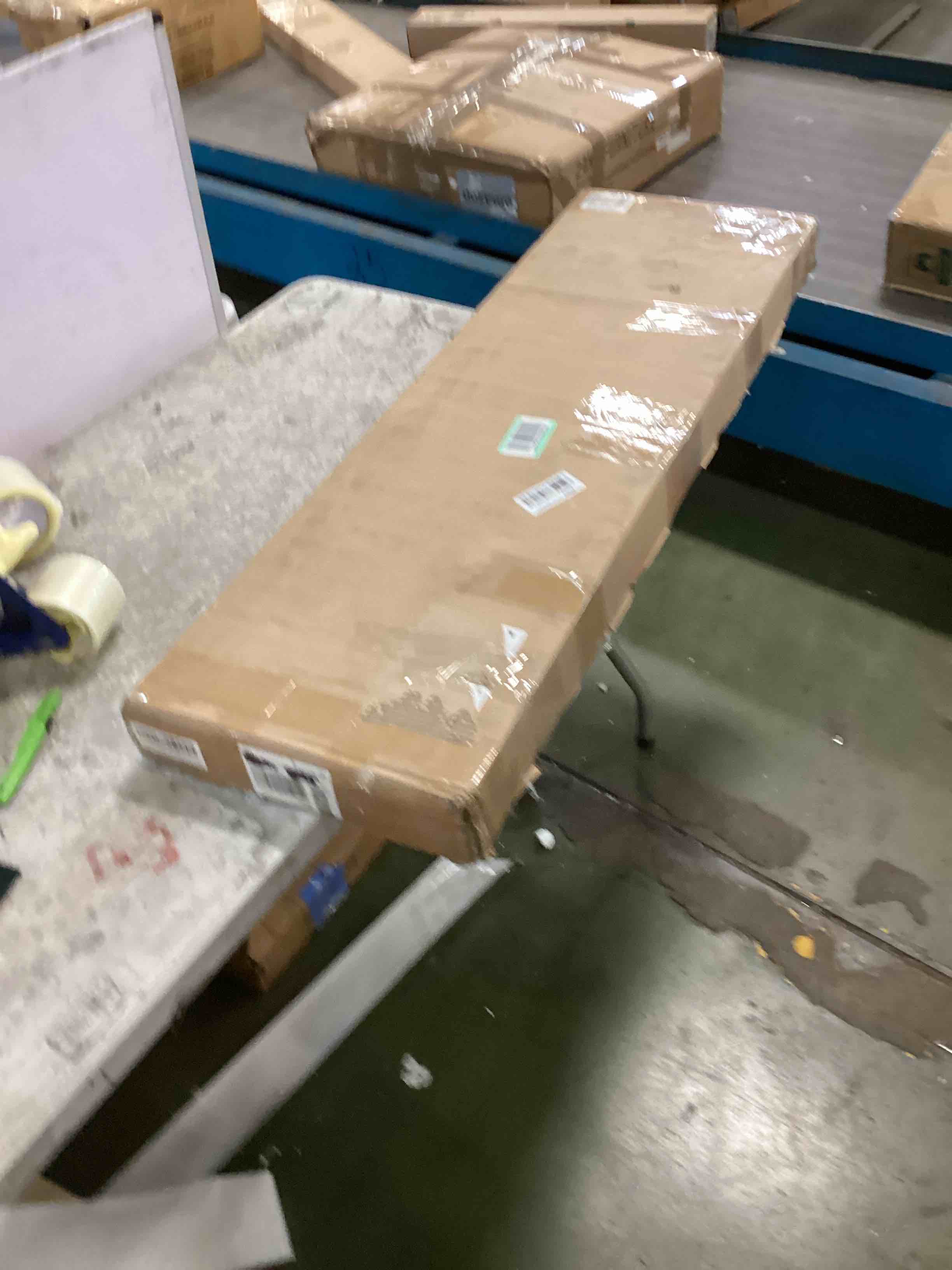 https://s3.amazonaws.com/lotting-images-prod/bidfta/GRN6202171_1713209050098.jpeg