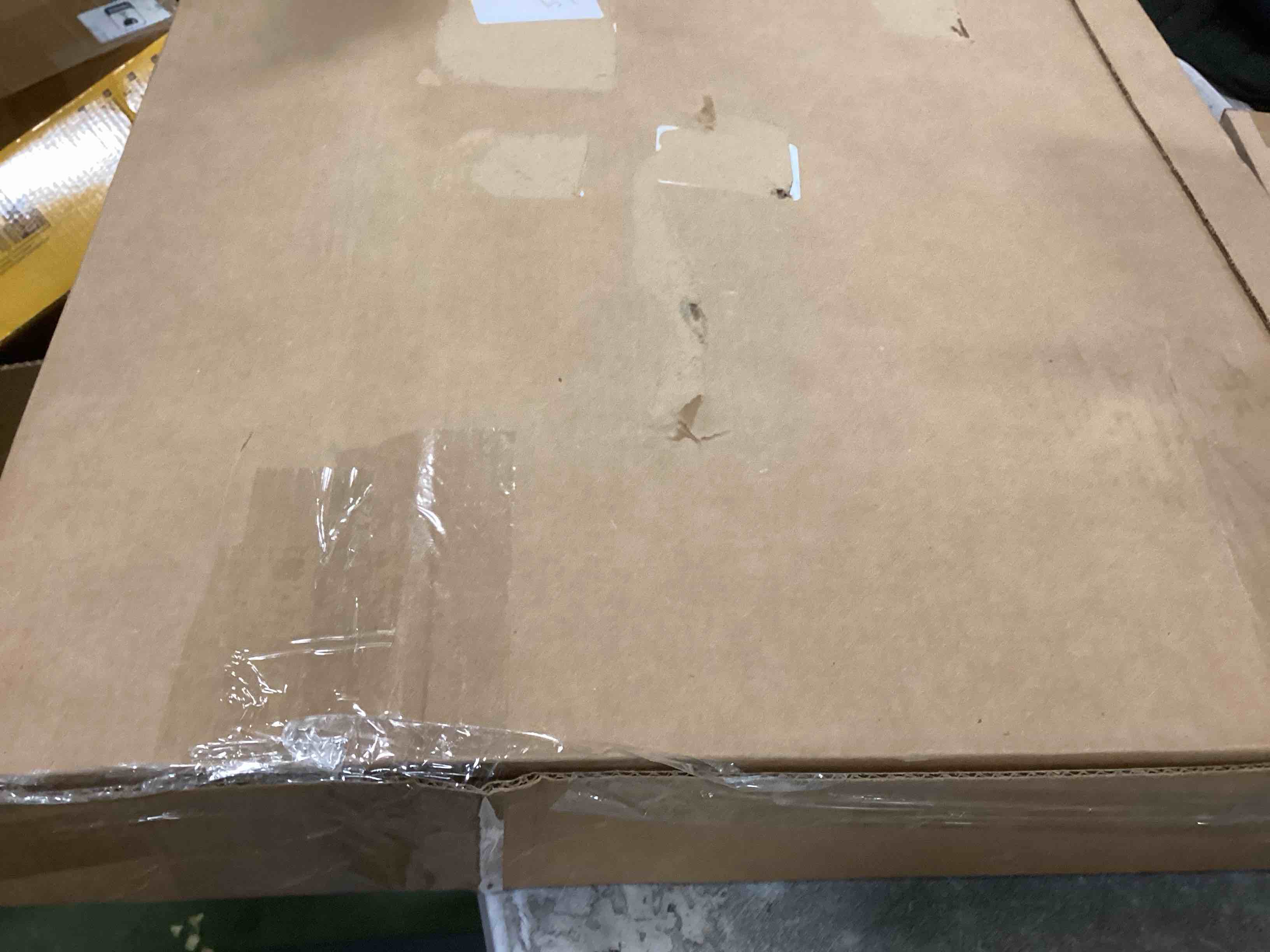 https://s3.amazonaws.com/lotting-images-prod/bidfta/GRN6204804_1712937063525.jpeg