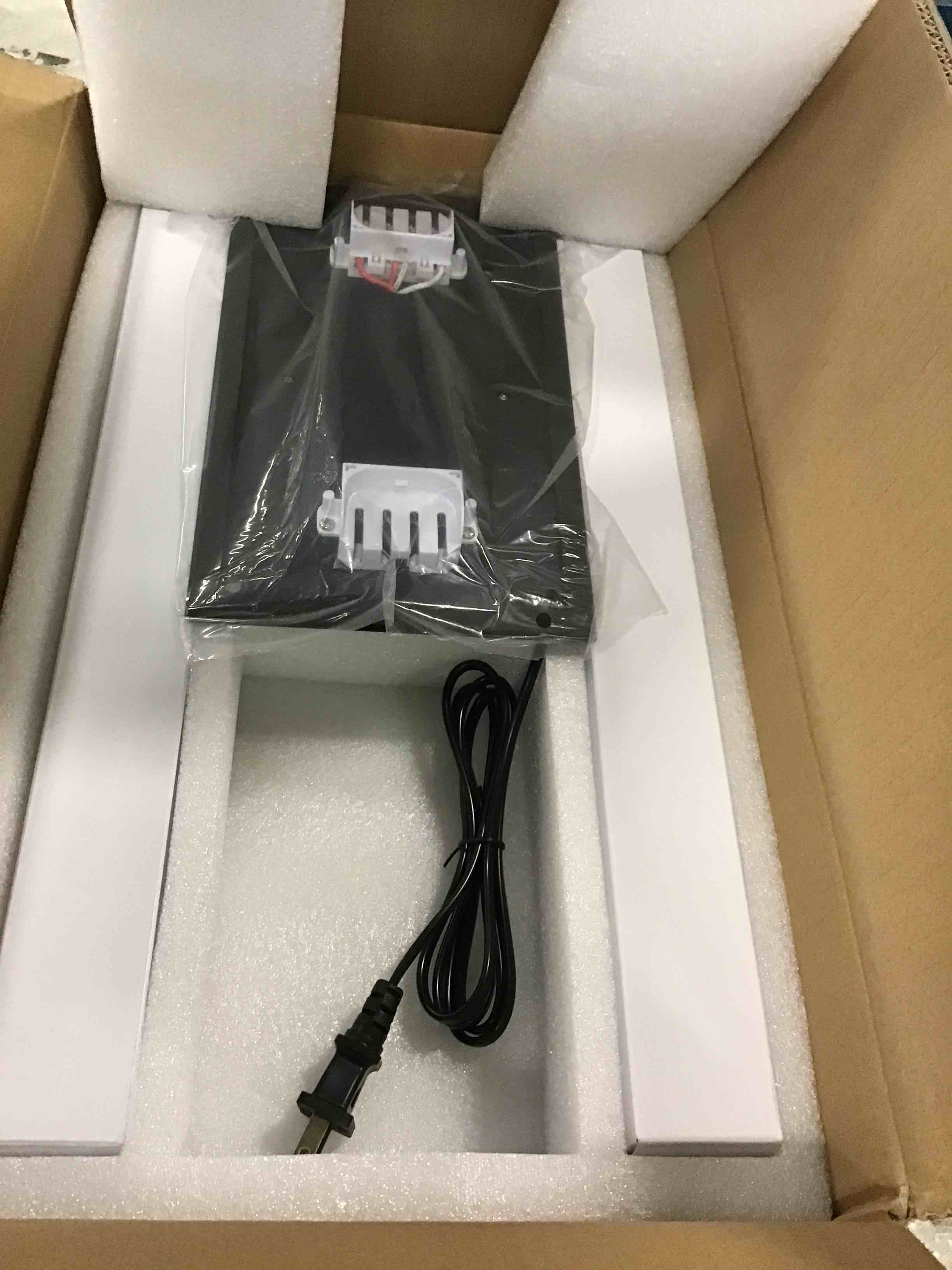 https://s3.amazonaws.com/lotting-images-prod/bidfta/GRN6204949_1713183553056.jpeg
