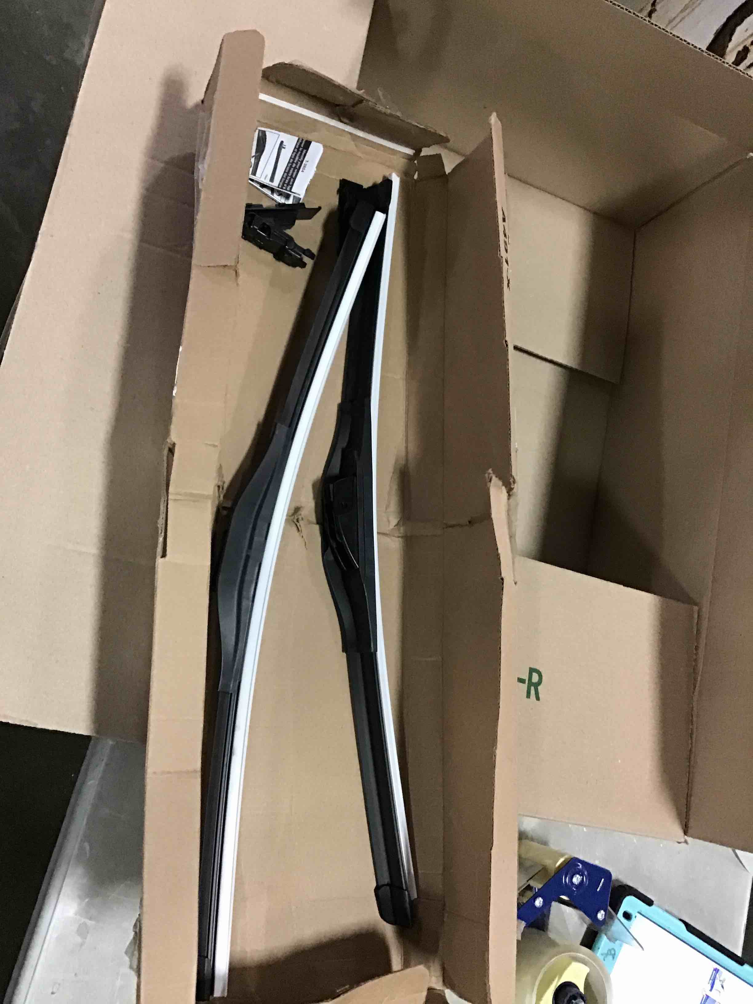 https://s3.amazonaws.com/lotting-images-prod/bidfta/GRN6205946_1712583423337.jpeg