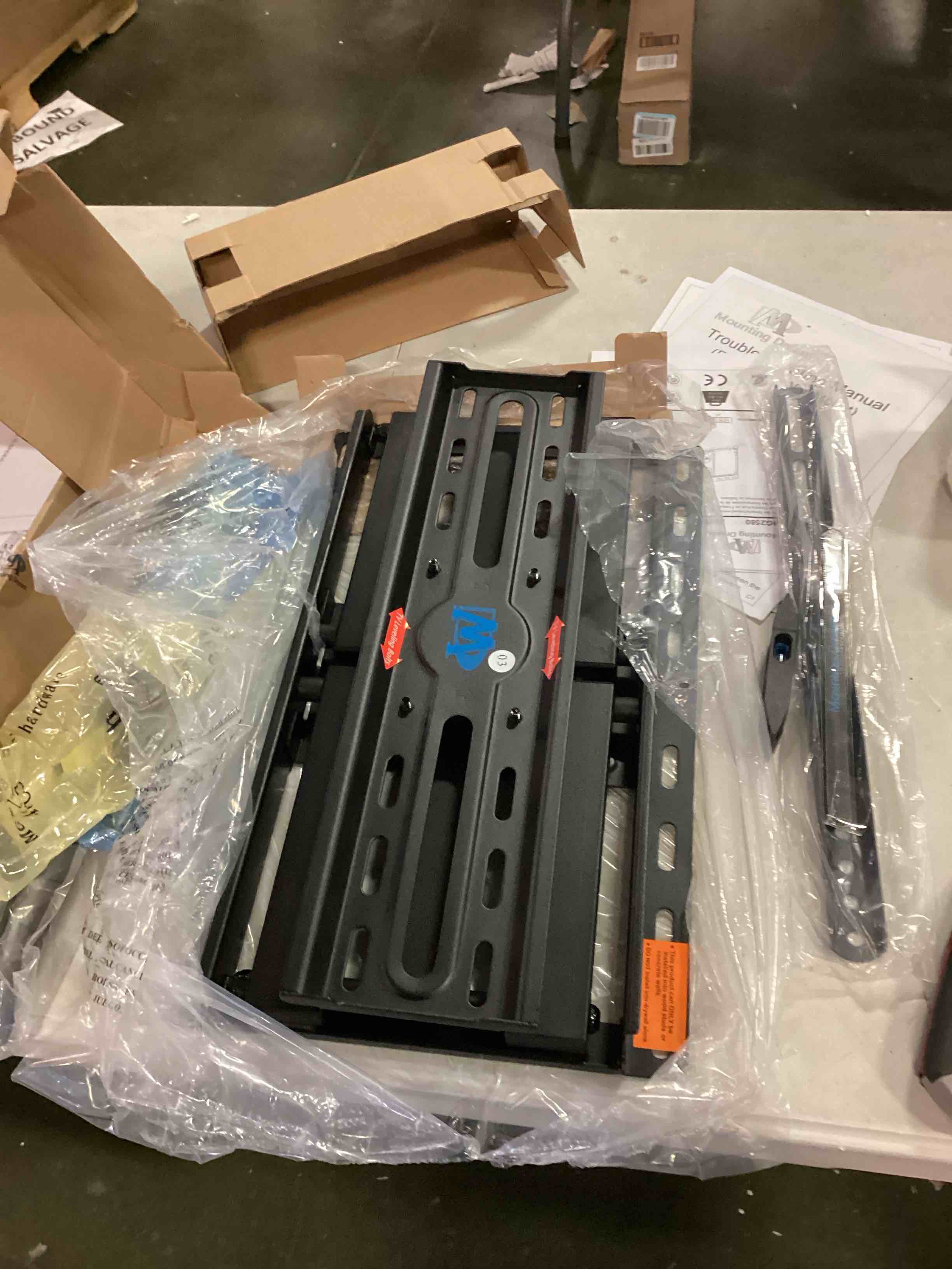 https://s3.amazonaws.com/lotting-images-prod/bidfta/GRN6206557_1713471106343.jpeg