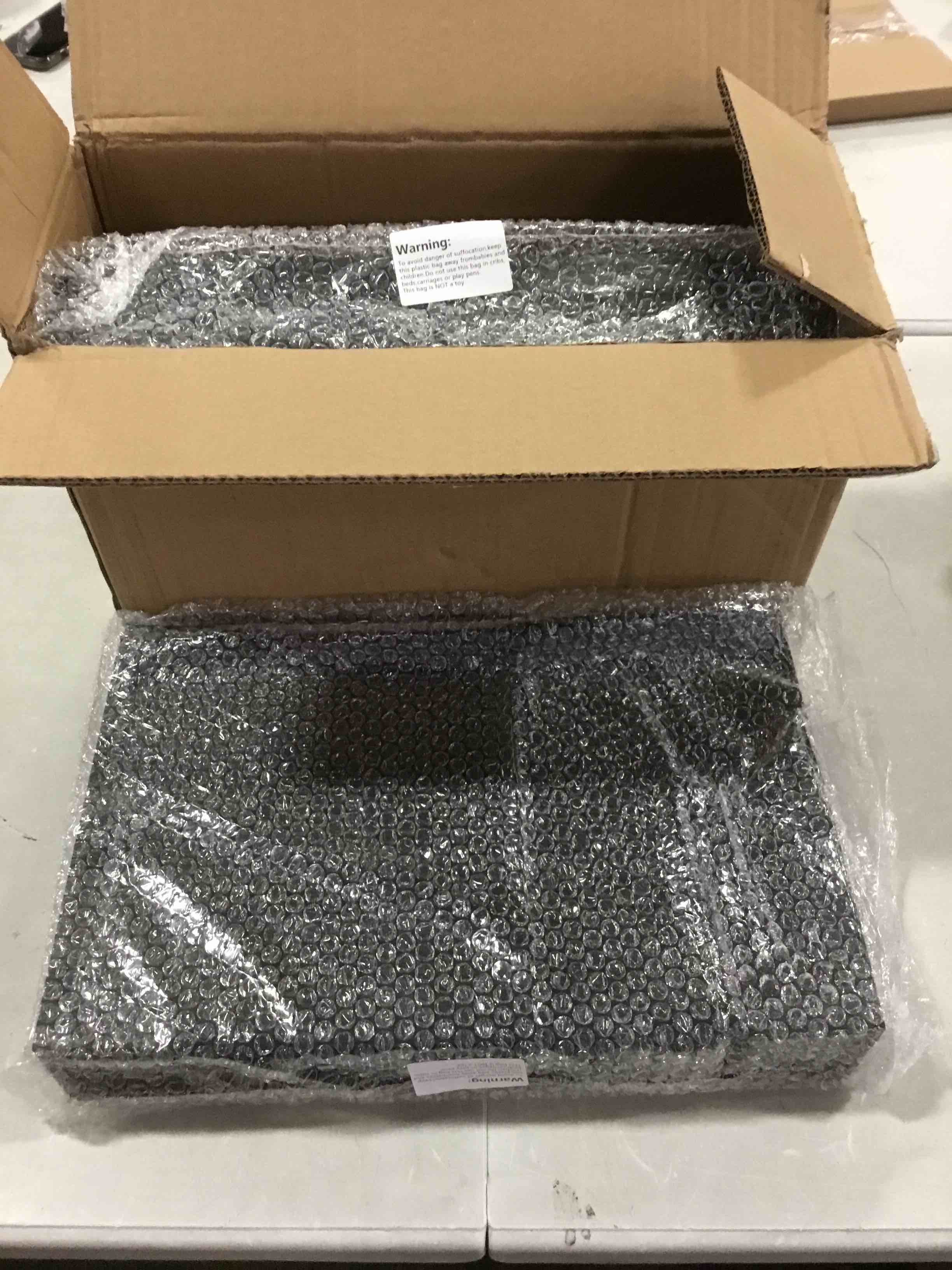 https://s3.amazonaws.com/lotting-images-prod/bidfta/GRN6206642_1713805020978.jpeg