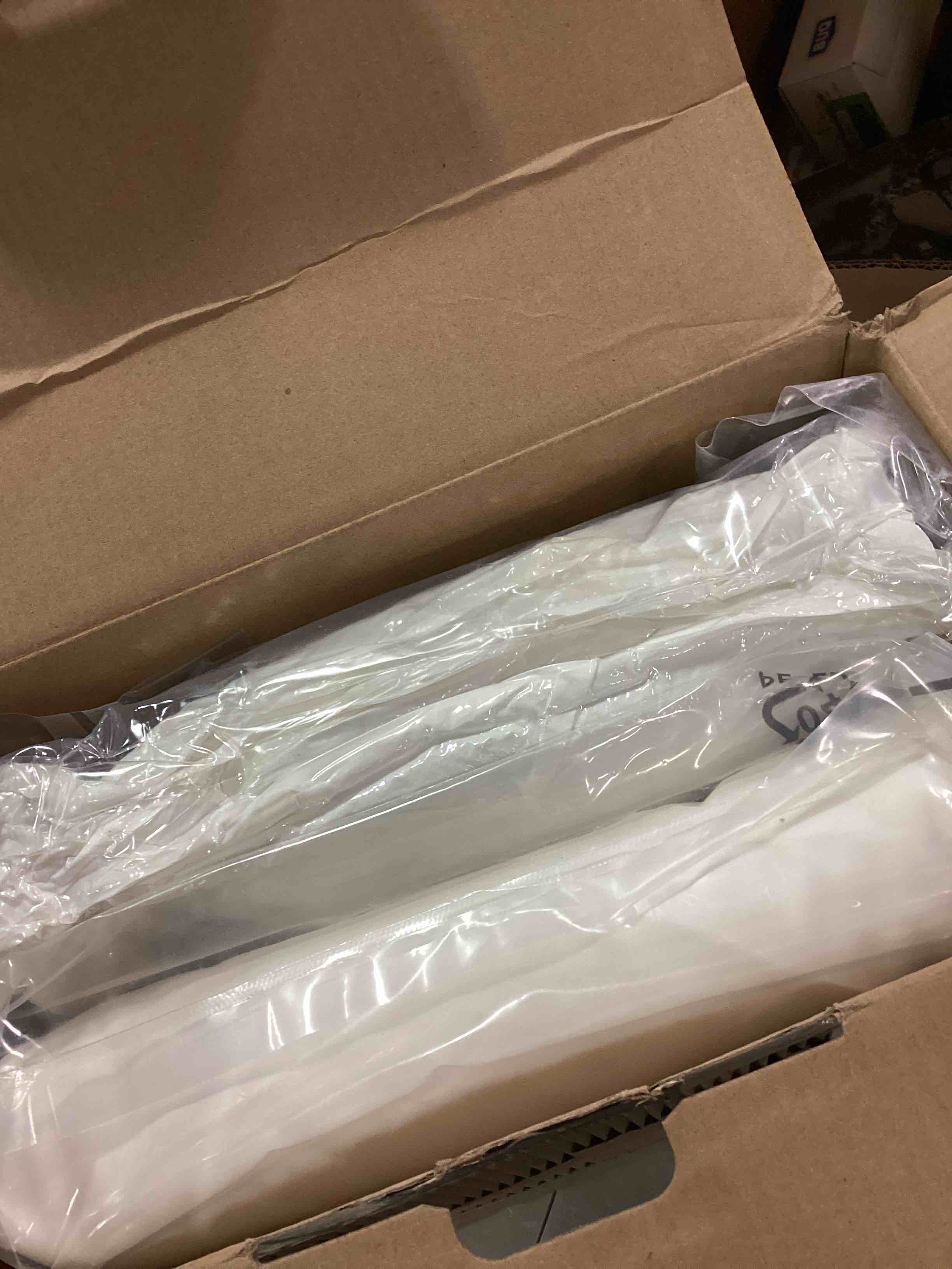https://s3.amazonaws.com/lotting-images-prod/bidfta/GRN6206737_1713879019604.jpeg
