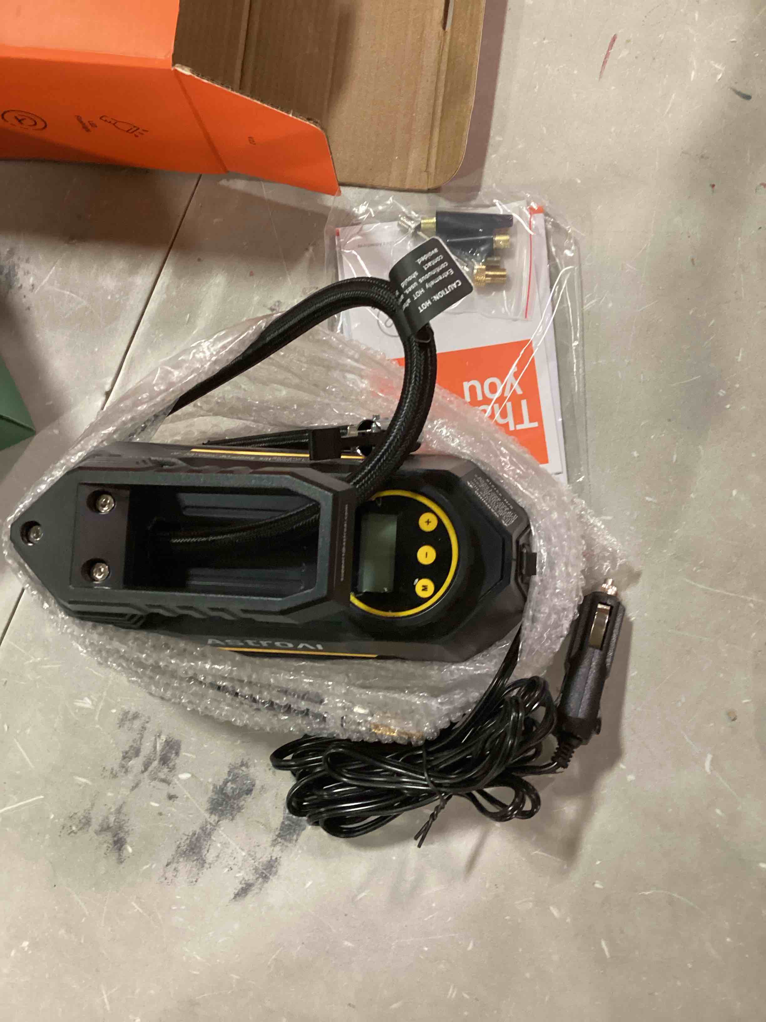 https://s3.amazonaws.com/lotting-images-prod/bidfta/GRN6206923_1713960275899.jpeg