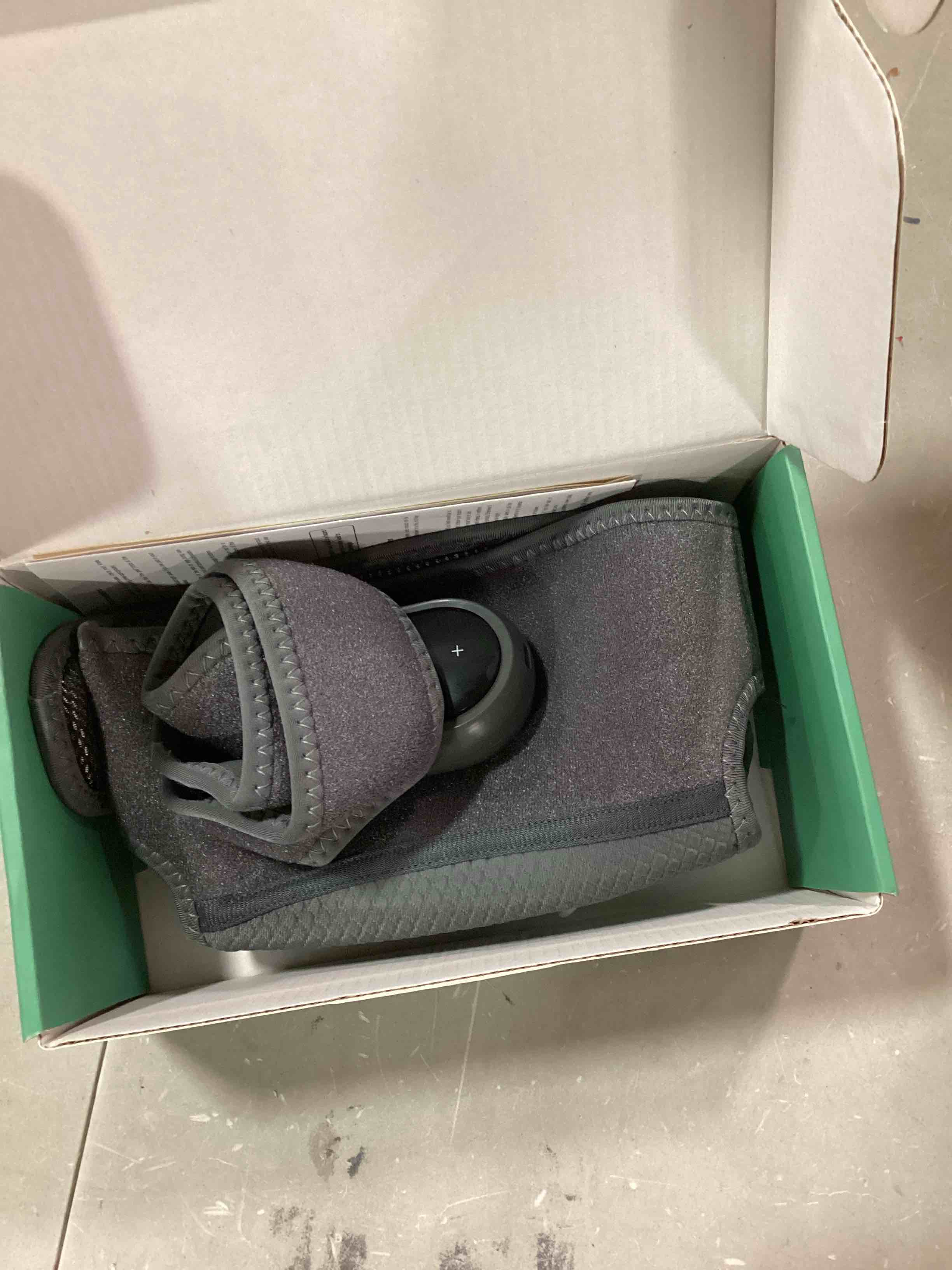 https://s3.amazonaws.com/lotting-images-prod/bidfta/GRN6206925_1713960408735.jpeg