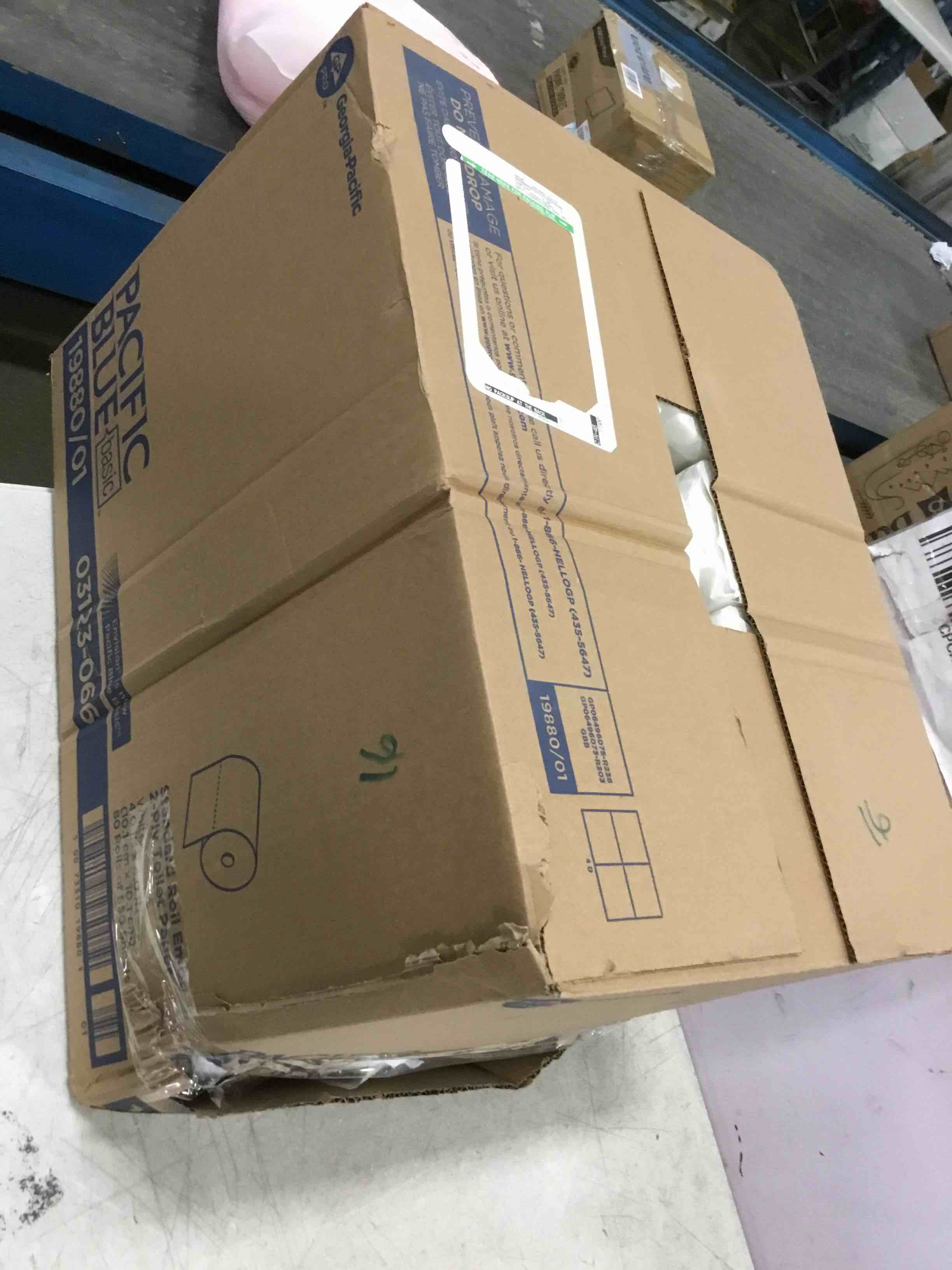 https://s3.amazonaws.com/lotting-images-prod/bidfta/GRN6207470_1712605203089.jpeg