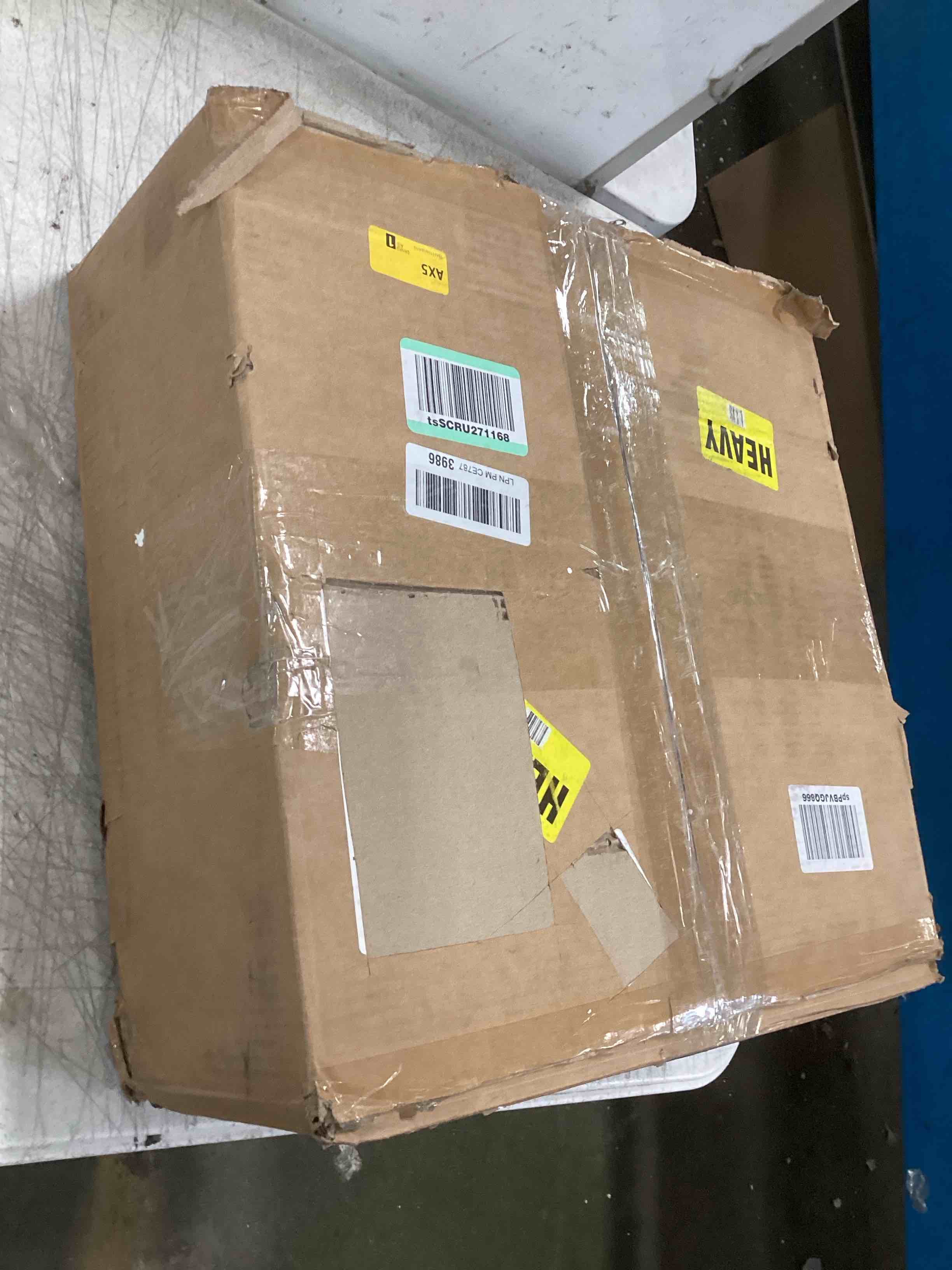 https://s3.amazonaws.com/lotting-images-prod/bidfta/GRN6207597_1712680149815.jpeg