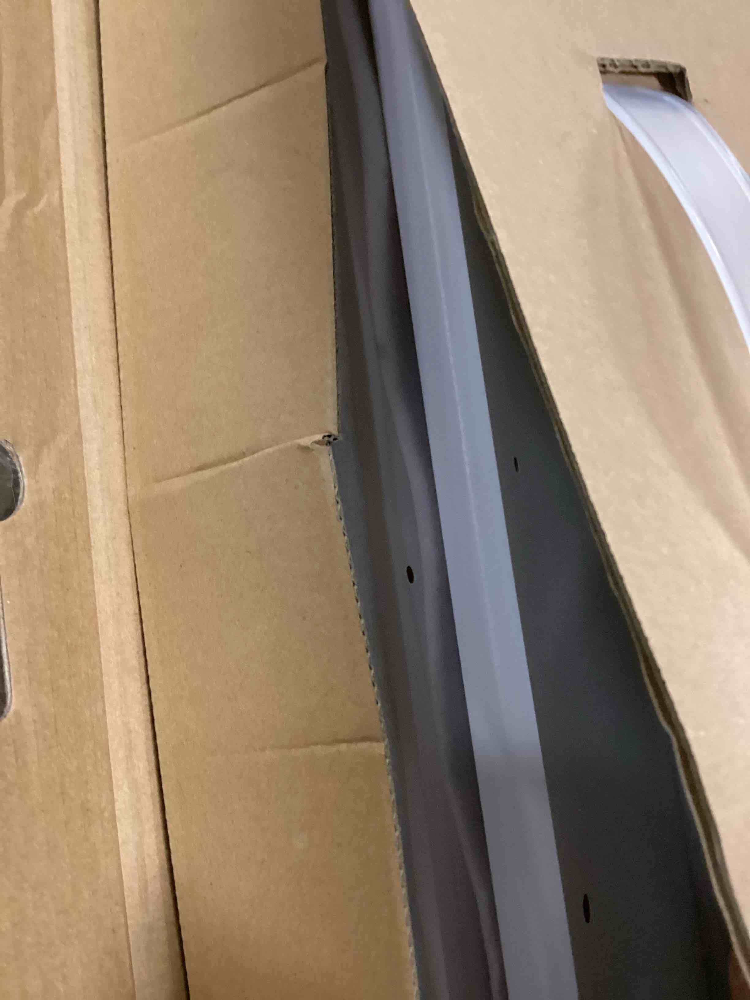 https://s3.amazonaws.com/lotting-images-prod/bidfta/GRN6207729_1712752043729.jpeg