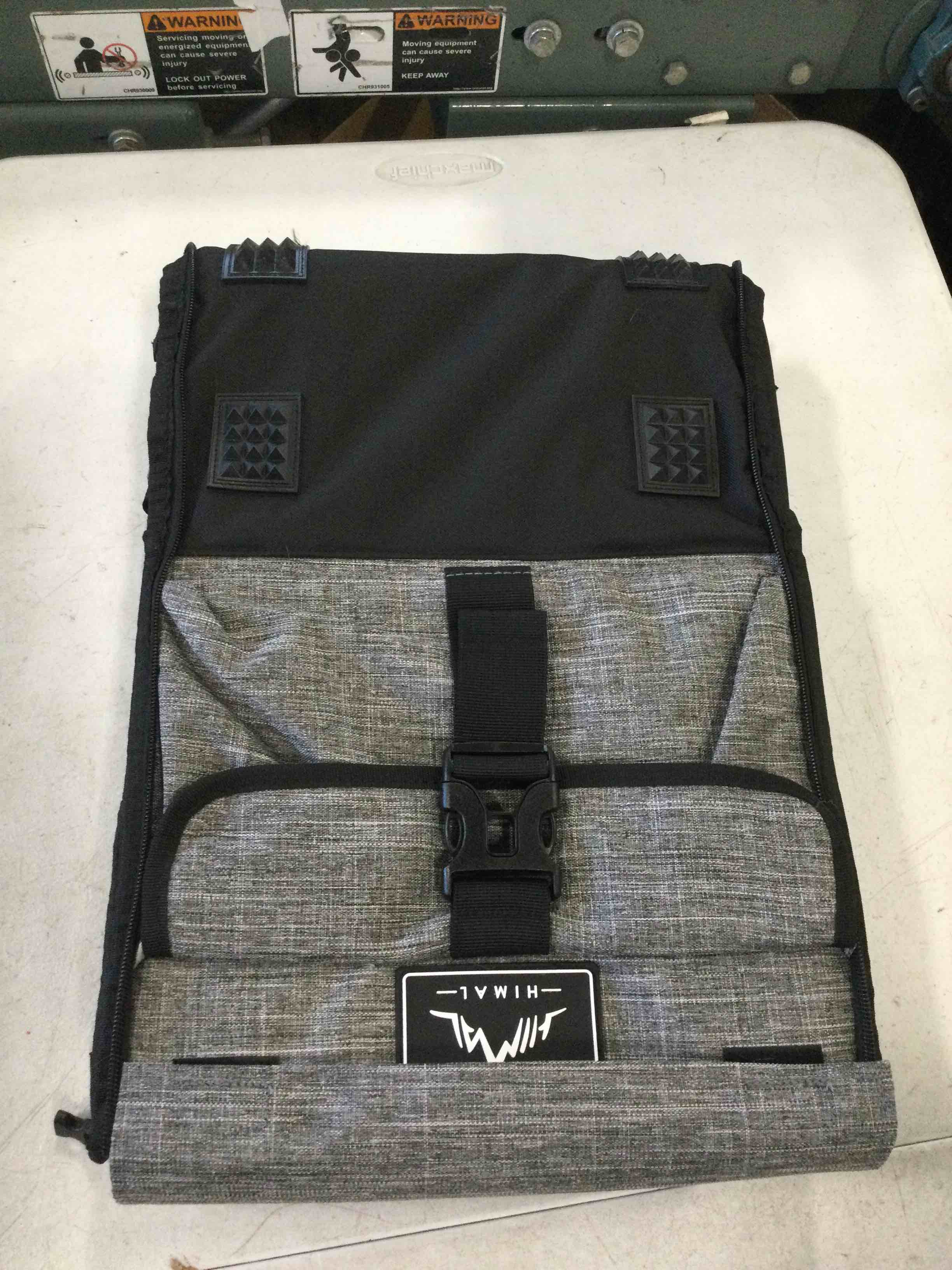 https://s3.amazonaws.com/lotting-images-prod/bidfta/GRN6209486_1713193475062.jpeg