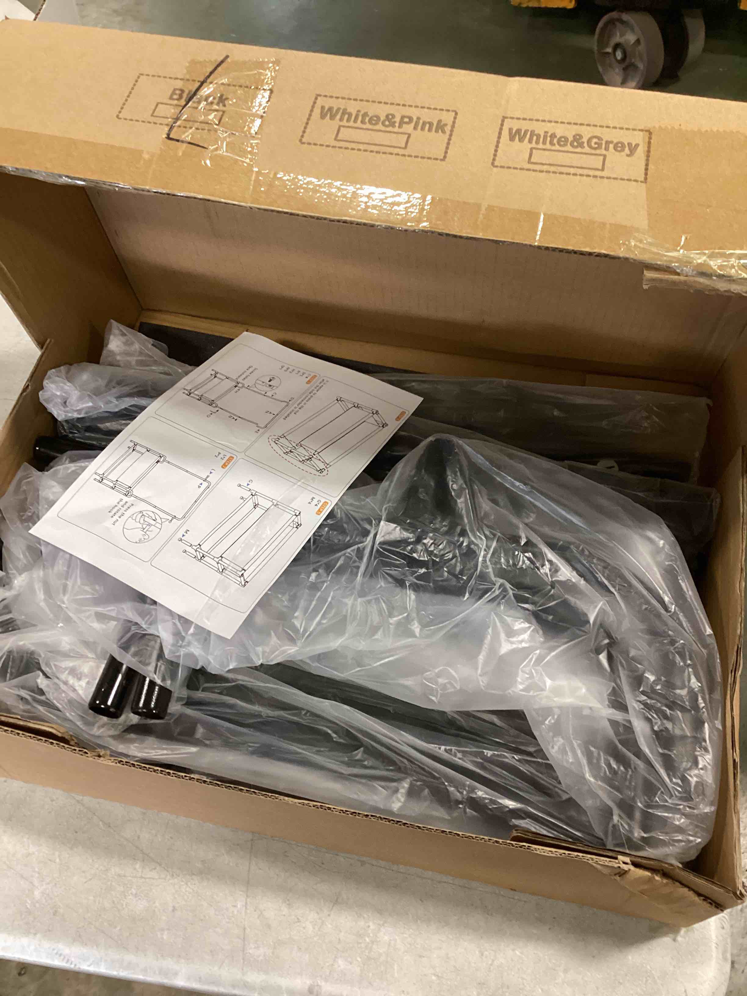 https://s3.amazonaws.com/lotting-images-prod/bidfta/GRN6209617_1713273043204.jpeg