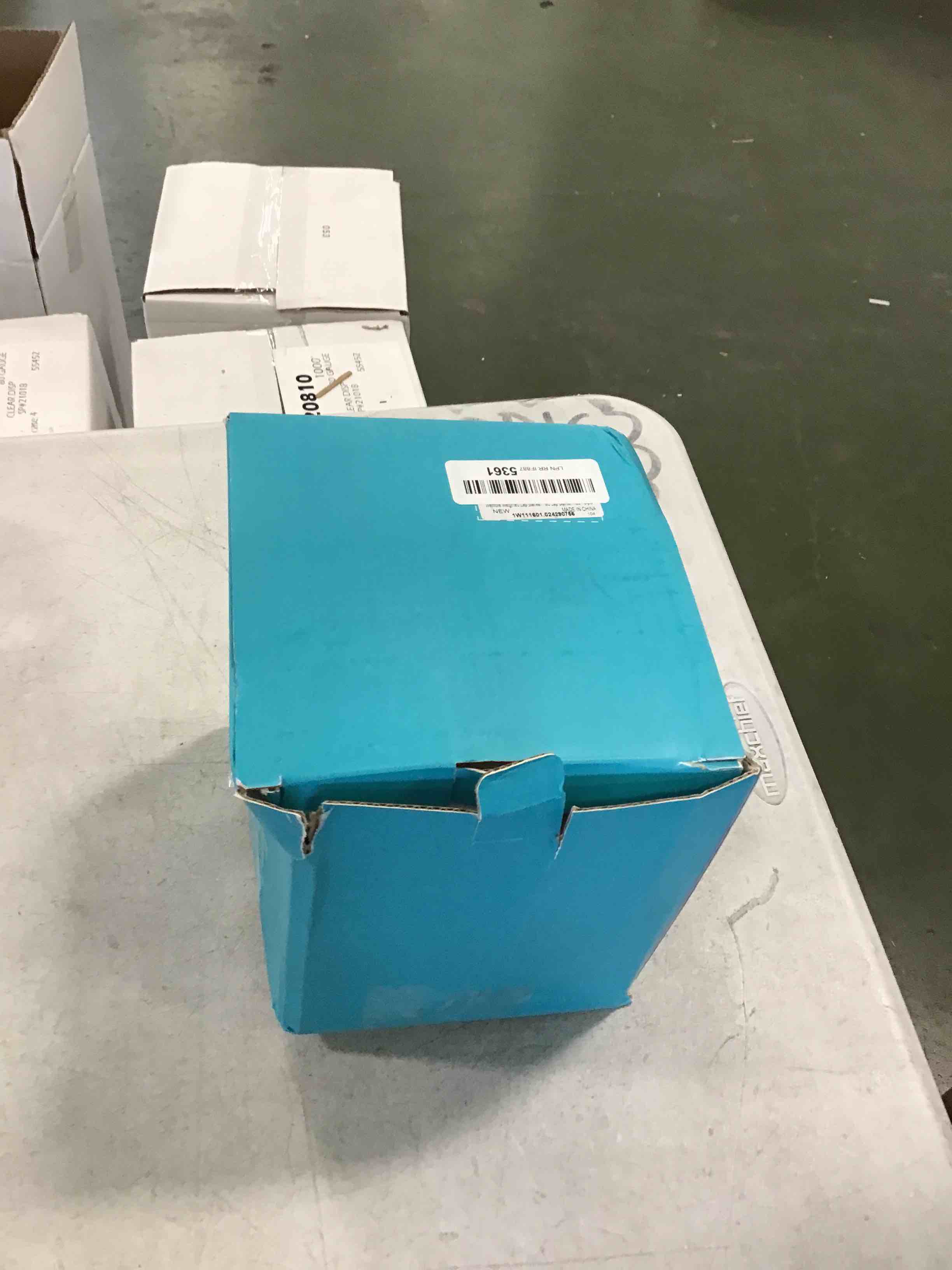 https://s3.amazonaws.com/lotting-images-prod/bidfta/GRN6210201_1713455386294.jpeg