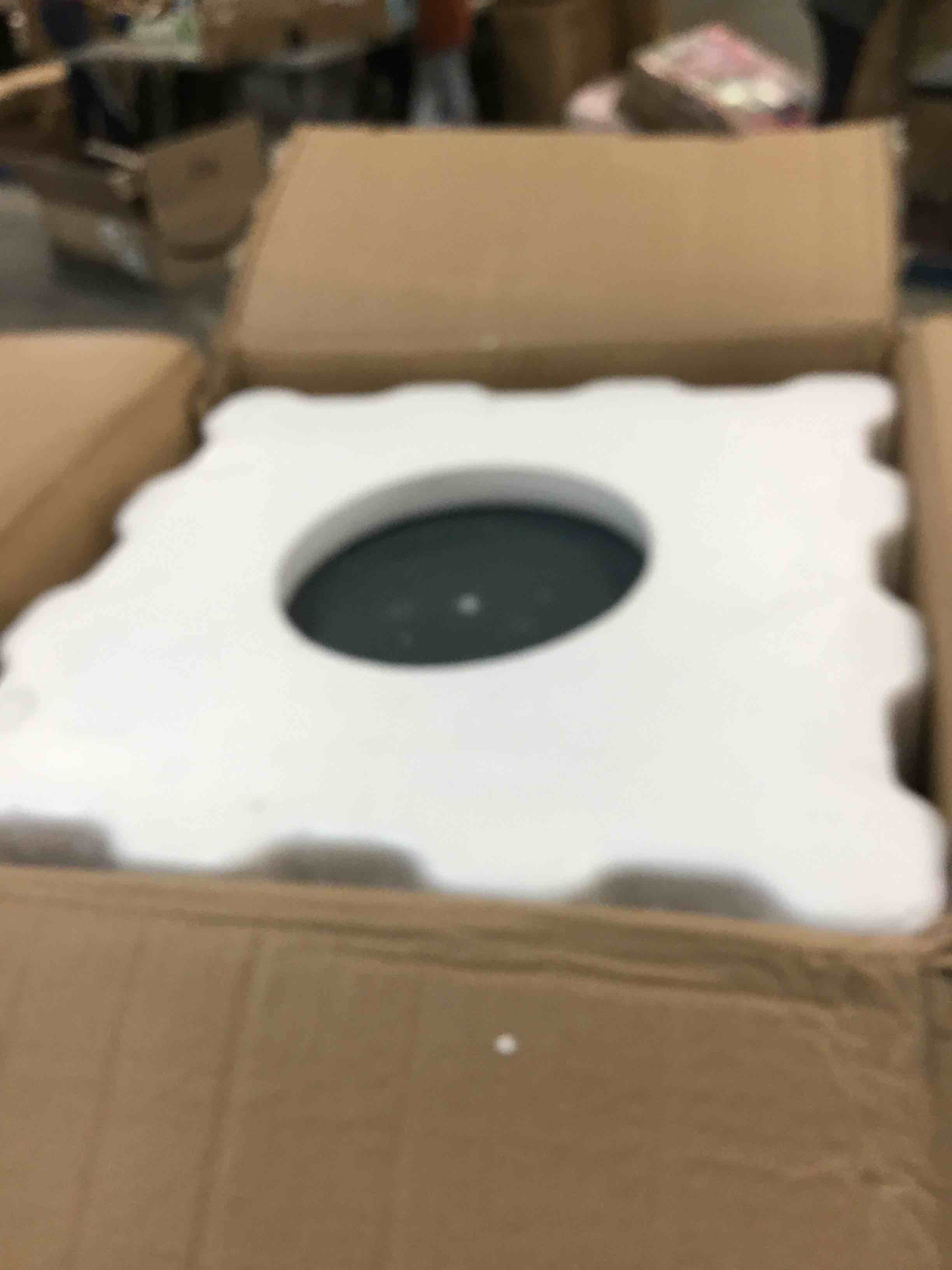 https://s3.amazonaws.com/lotting-images-prod/bidfta/GRN6211022_1712766964282.jpeg
