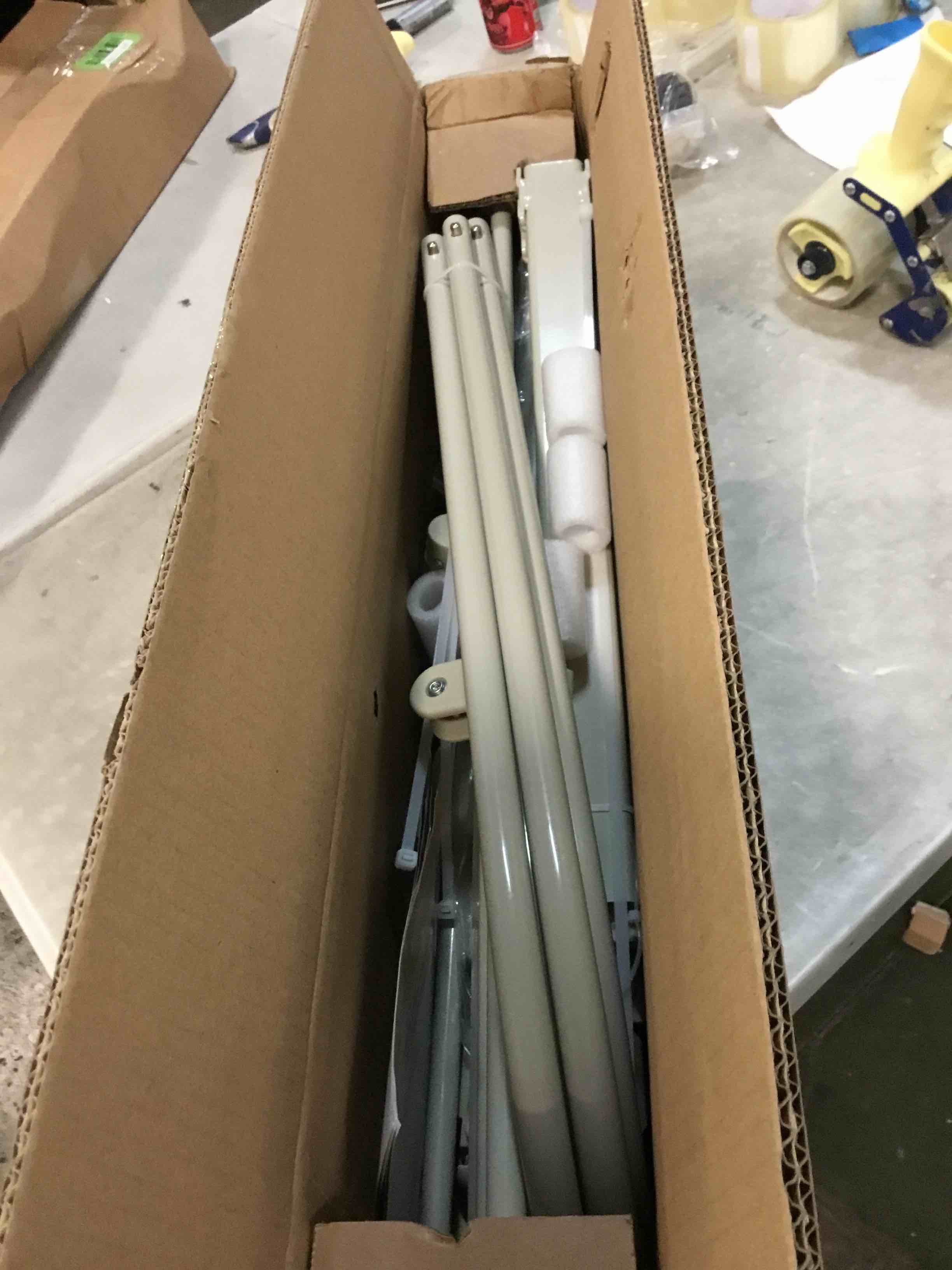 https://s3.amazonaws.com/lotting-images-prod/bidfta/GRN6211208_1712846944229.jpeg