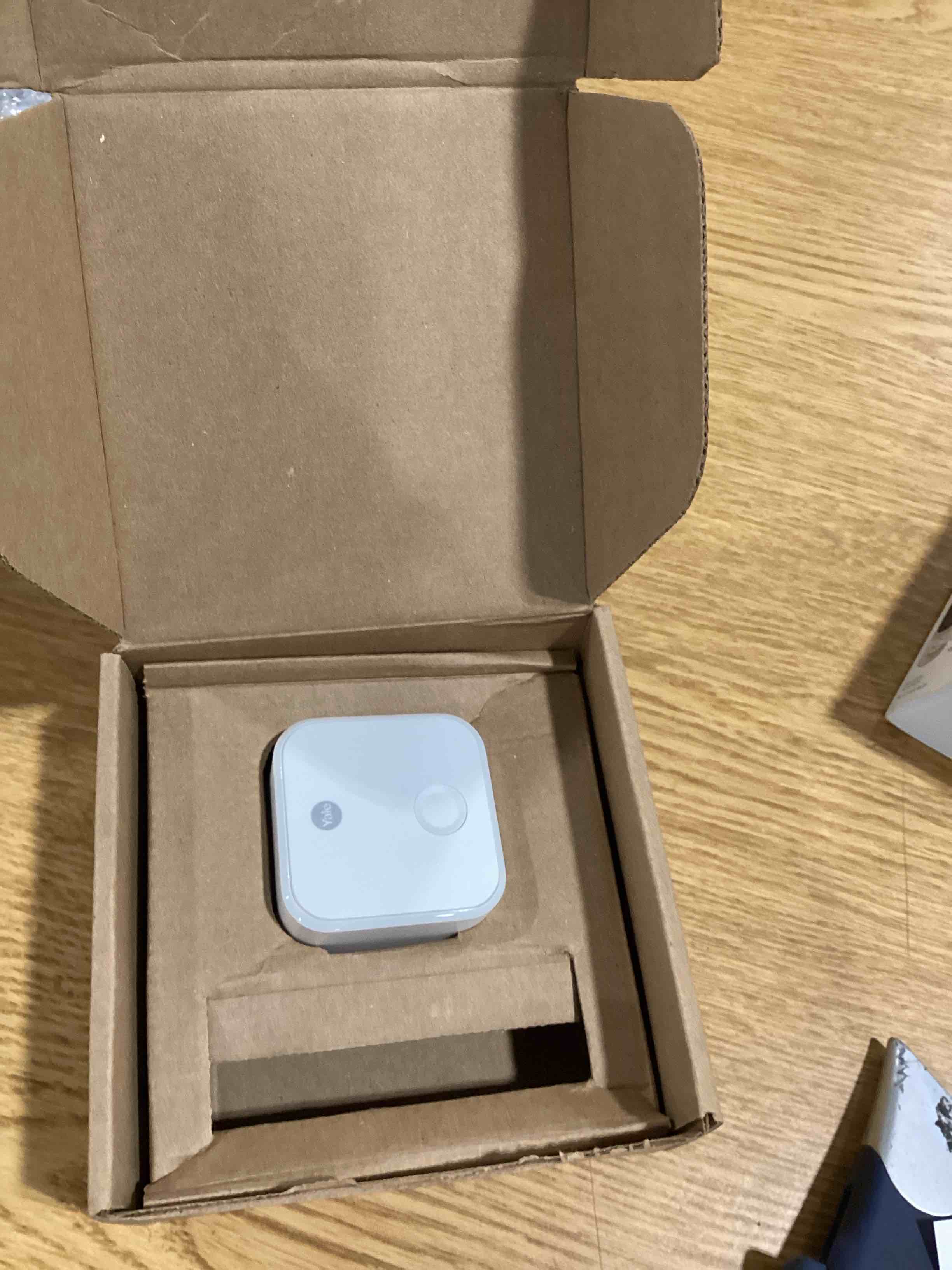 https://s3.amazonaws.com/lotting-images-prod/bidfta/GRN6212031_1714476526768.jpeg