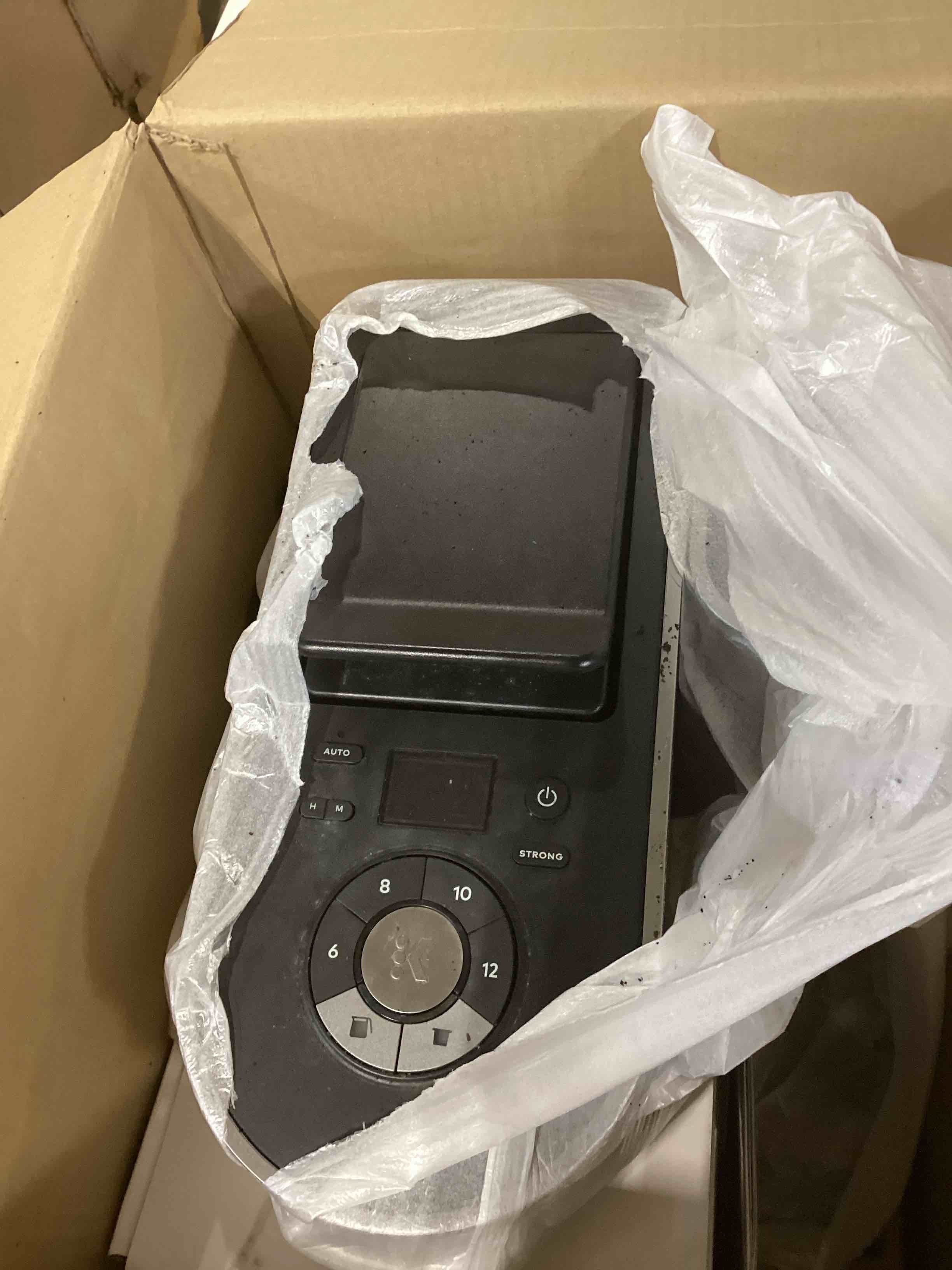 https://s3.amazonaws.com/lotting-images-prod/bidfta/GRN6214387_1715877568304.jpeg