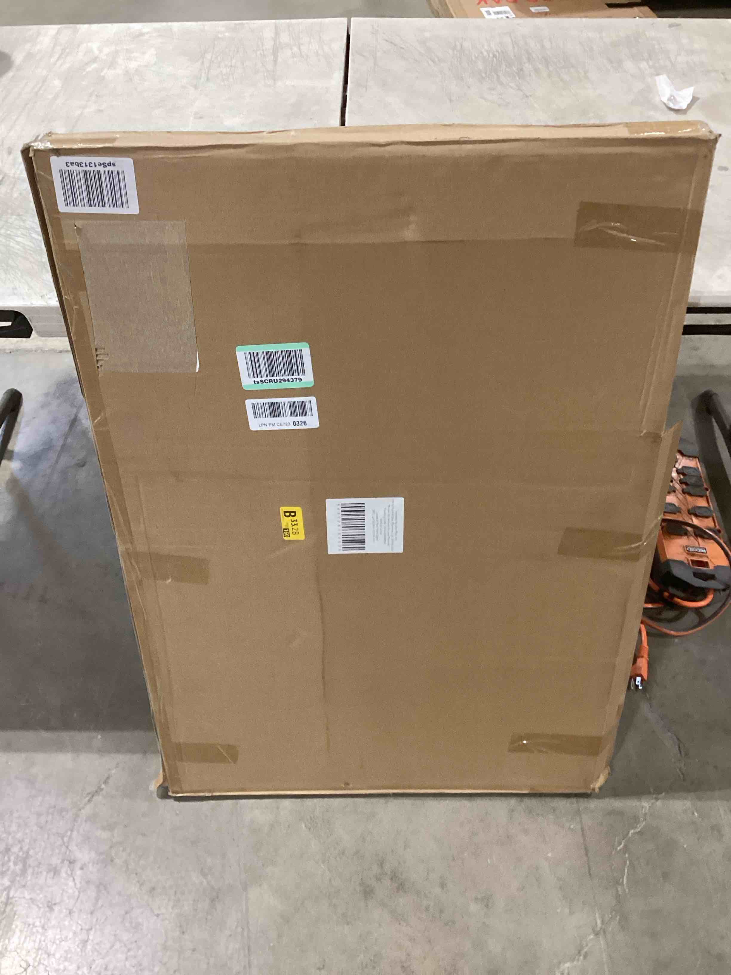 https://s3.amazonaws.com/lotting-images-prod/bidfta/GRN6215148_1716036204423.jpeg
