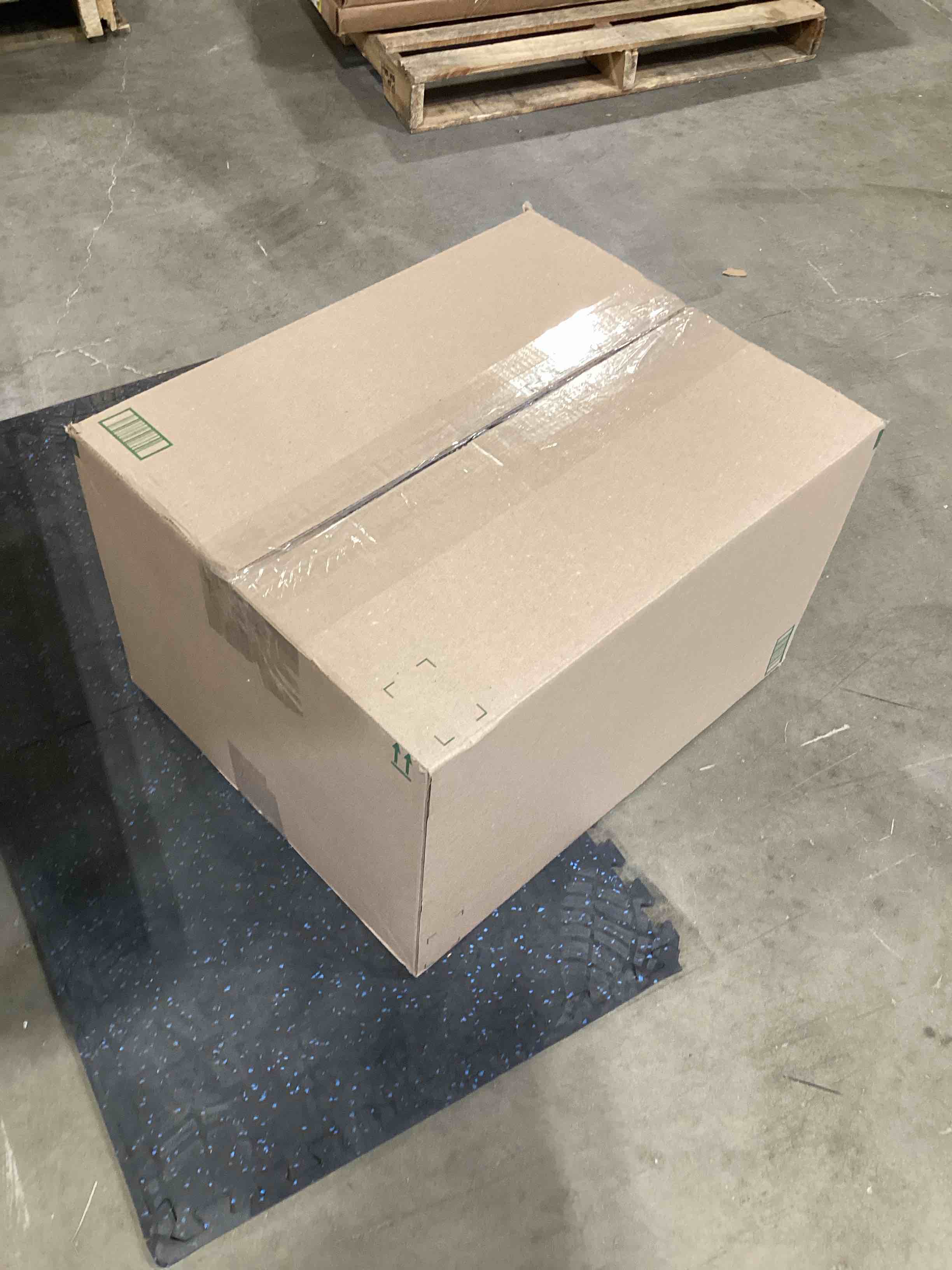 https://s3.amazonaws.com/lotting-images-prod/bidfta/GRN6215204_1716227343552.jpeg