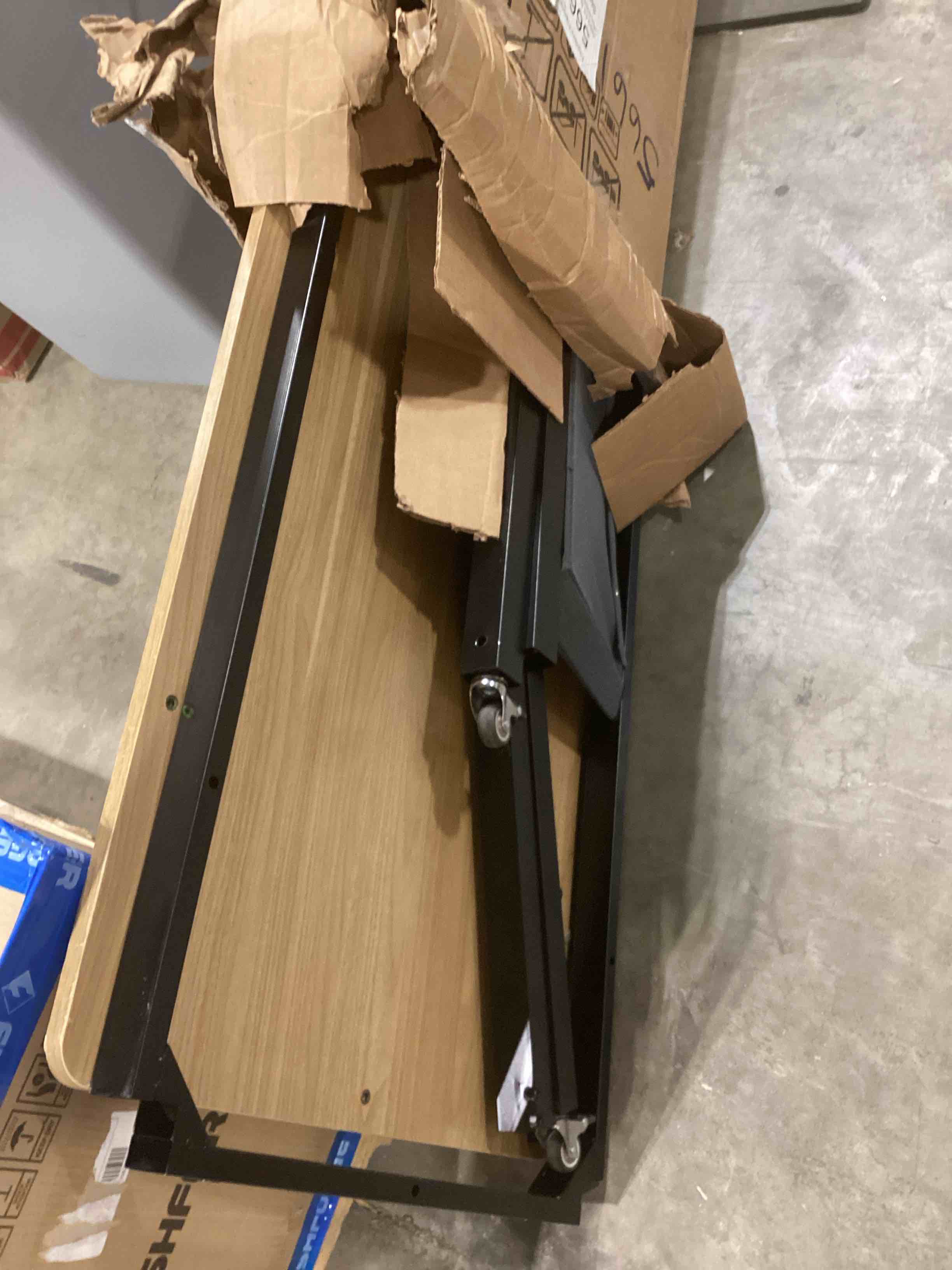 https://s3.amazonaws.com/lotting-images-prod/bidfta/GRN6215334_1716900007572.jpeg
