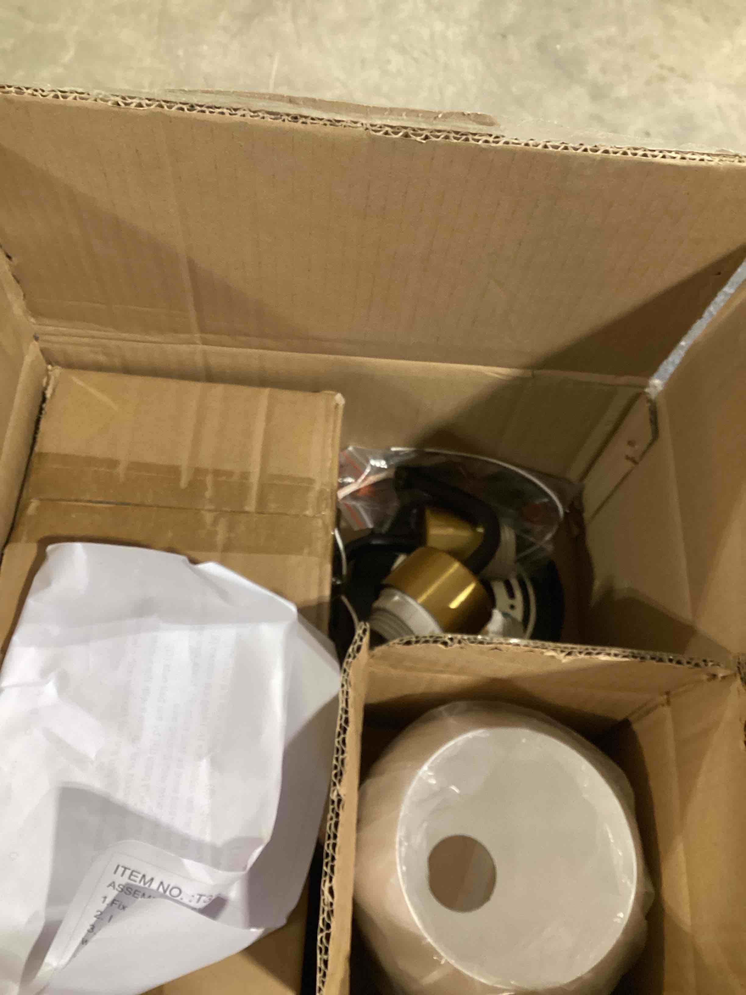 https://s3.amazonaws.com/lotting-images-prod/bidfta/GRN6215570_1717071232155.jpeg