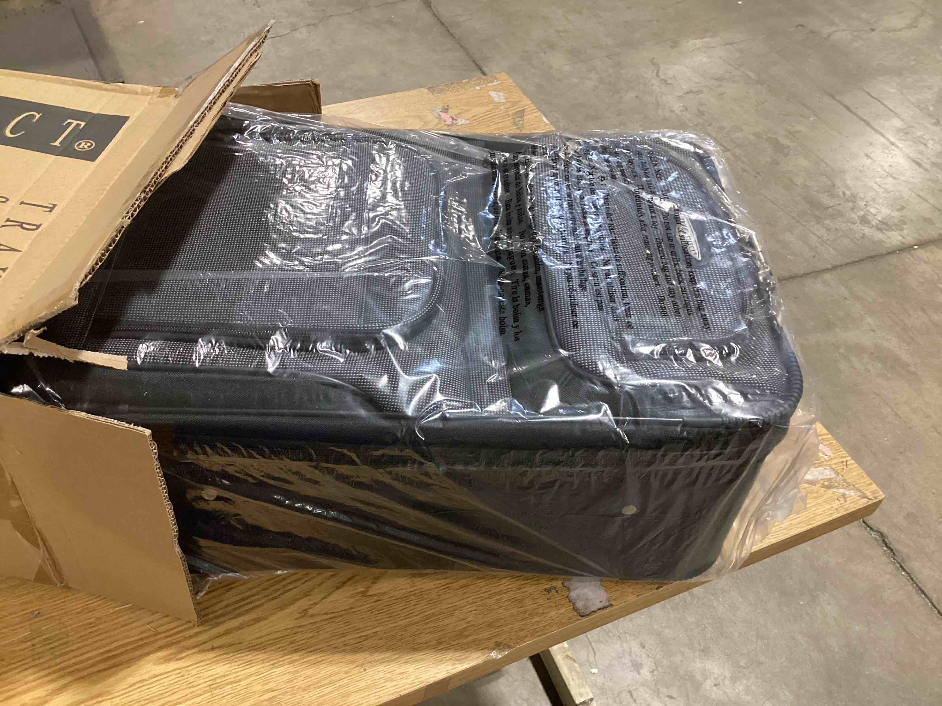 https://s3.amazonaws.com/lotting-images-prod/bidfta/GRN6216657_1717420035480.jpeg