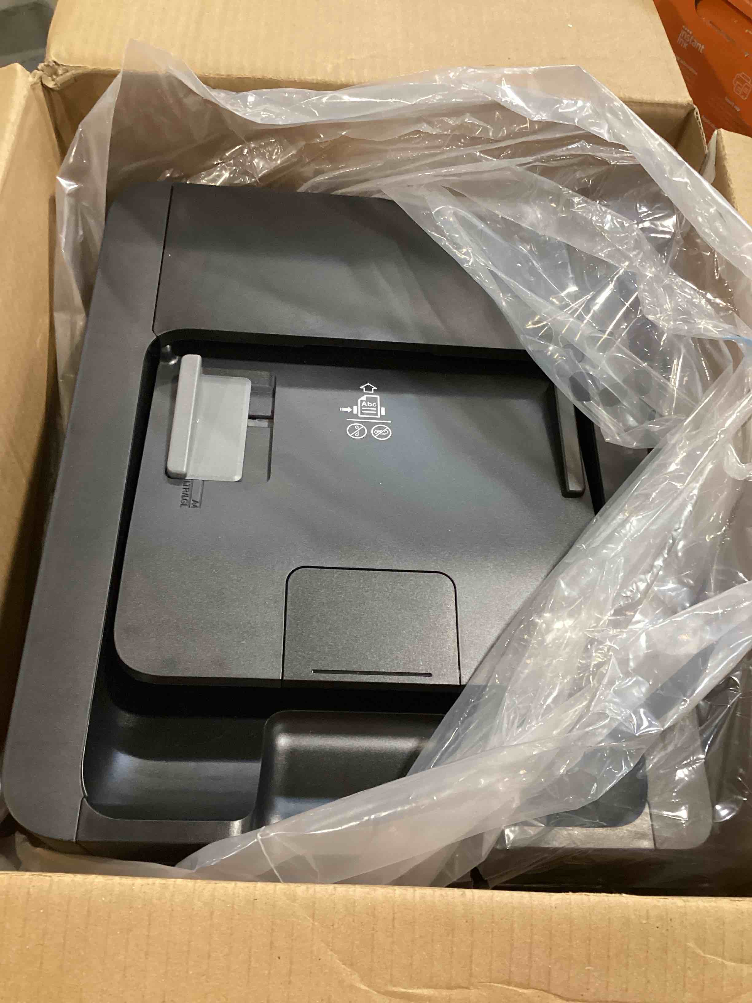 https://s3.amazonaws.com/lotting-images-prod/bidfta/GRN6217797_1718717497231.jpeg