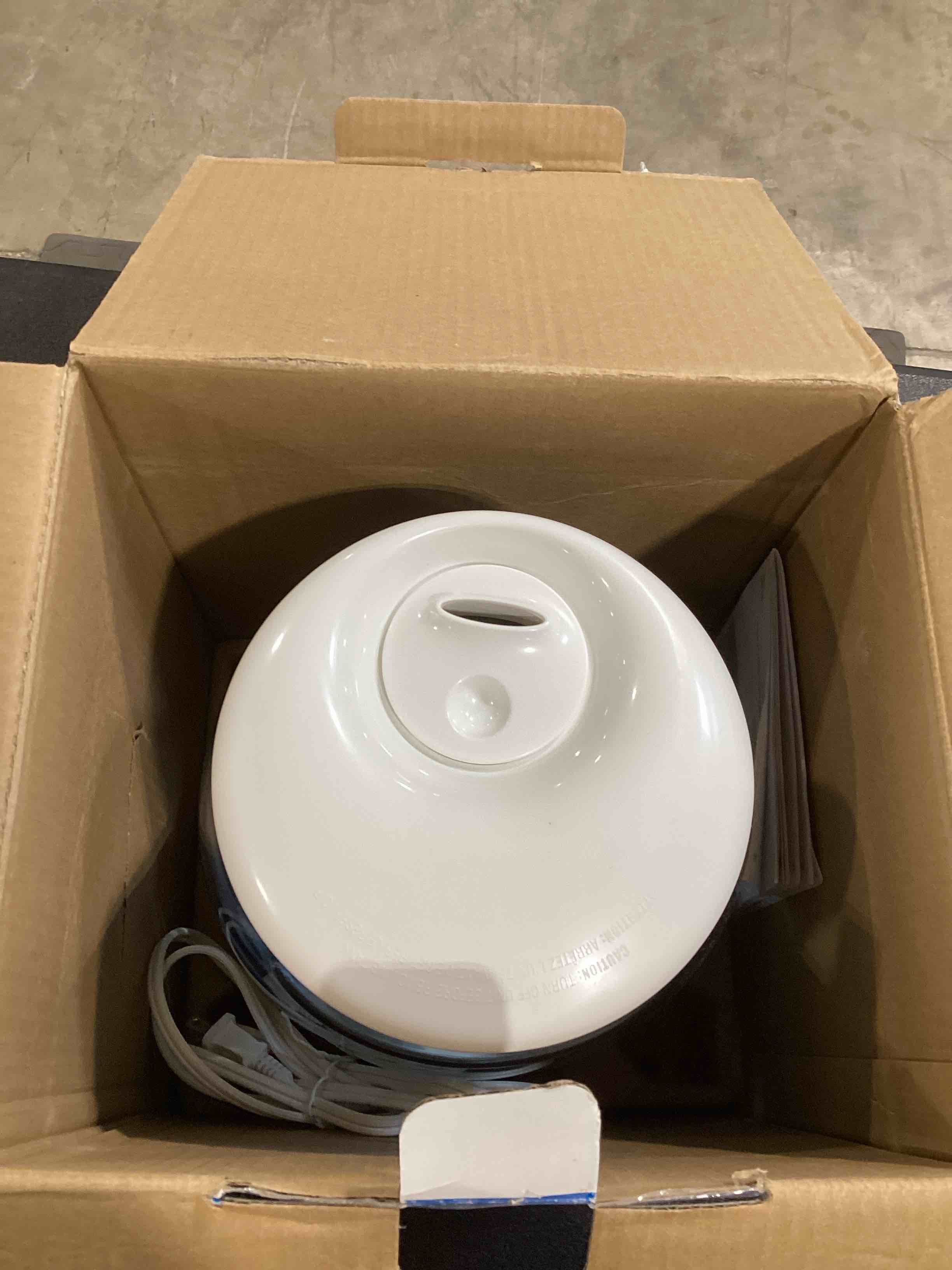 https://s3.amazonaws.com/lotting-images-prod/bidfta/GRN6217977_1715965256307.jpeg