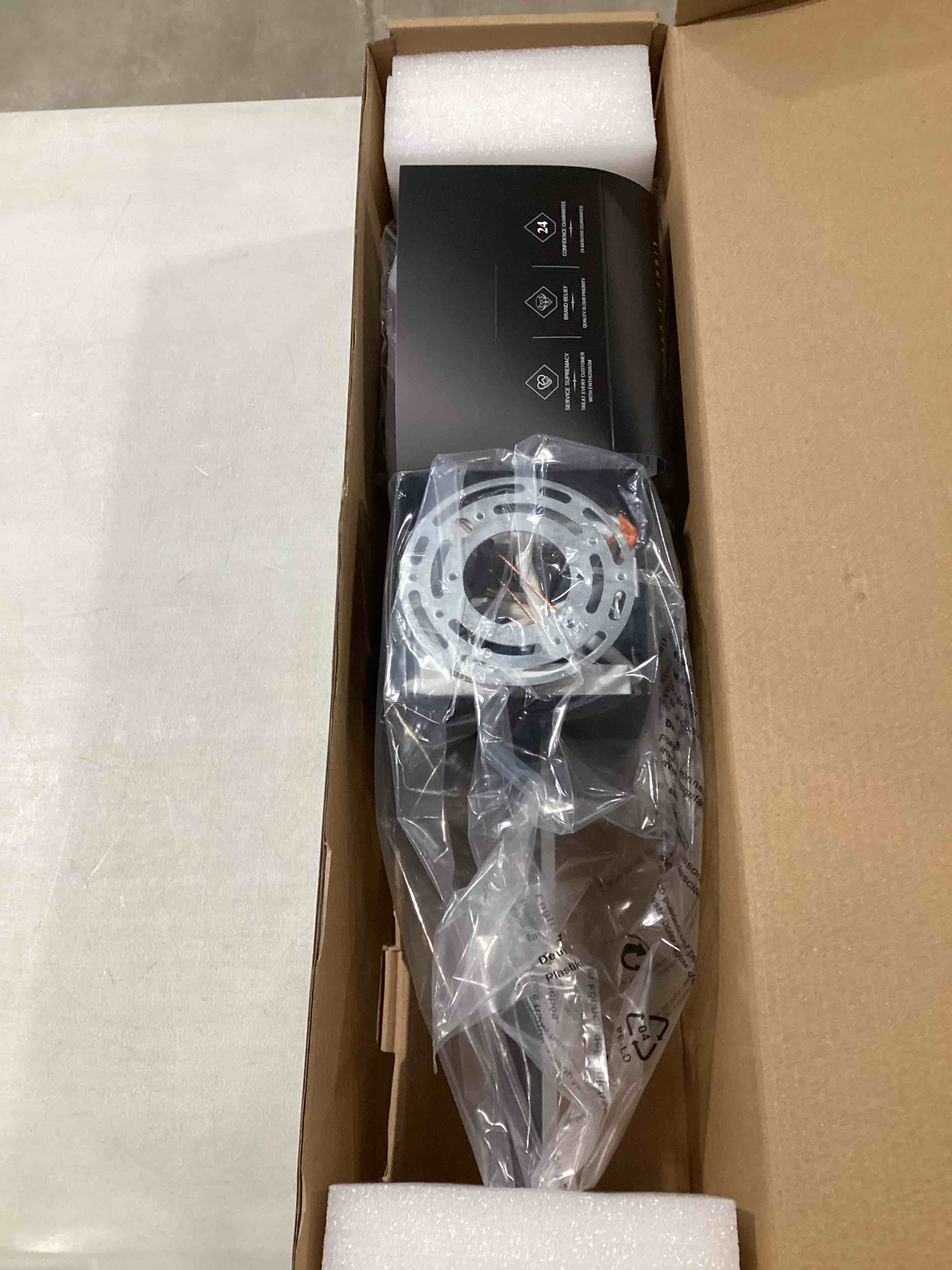https://s3.amazonaws.com/lotting-images-prod/bidfta/GRN6218205_1717422606325.jpeg