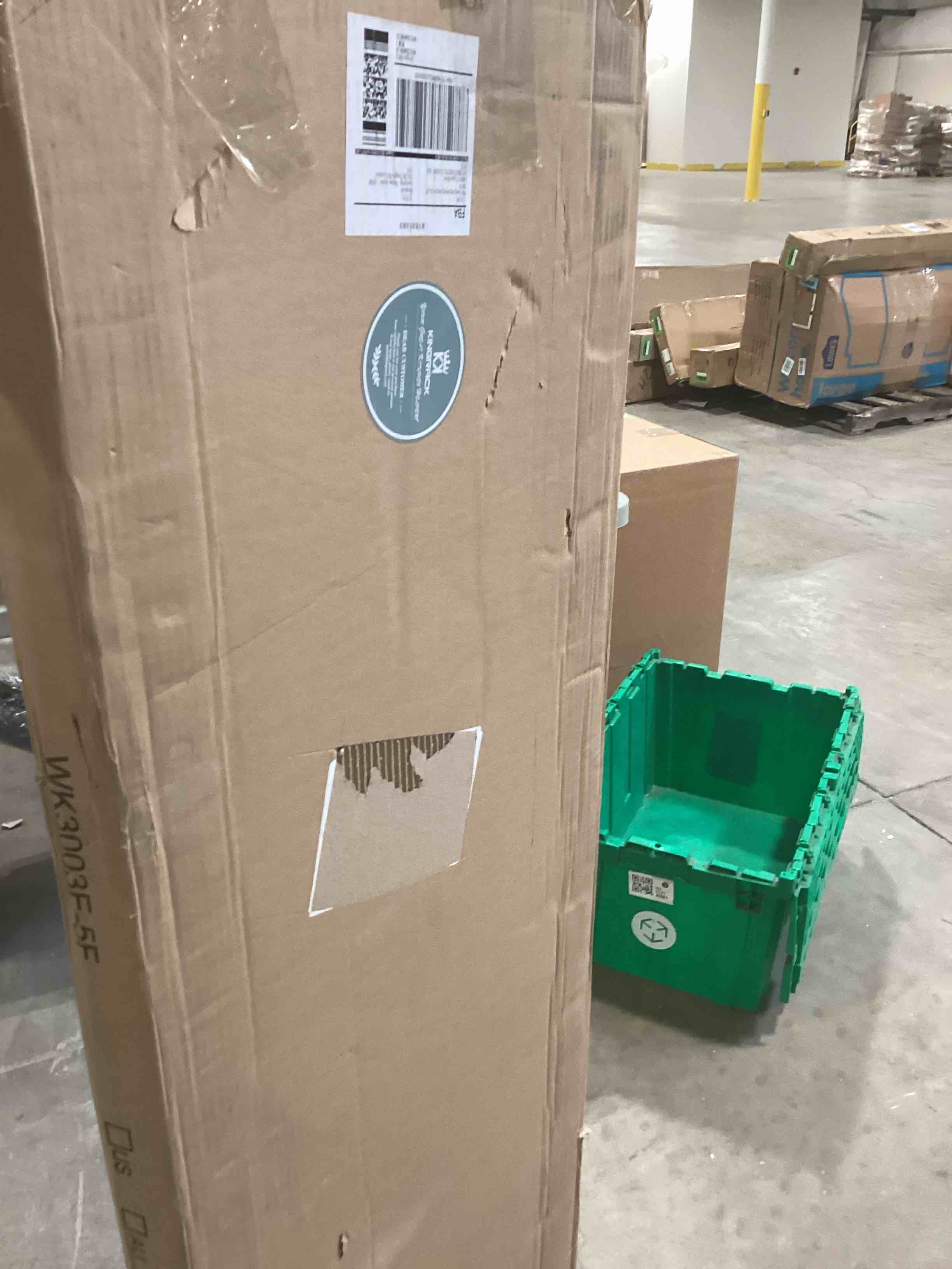 https://s3.amazonaws.com/lotting-images-prod/bidfta/GRN6221160_1714751624579.jpeg