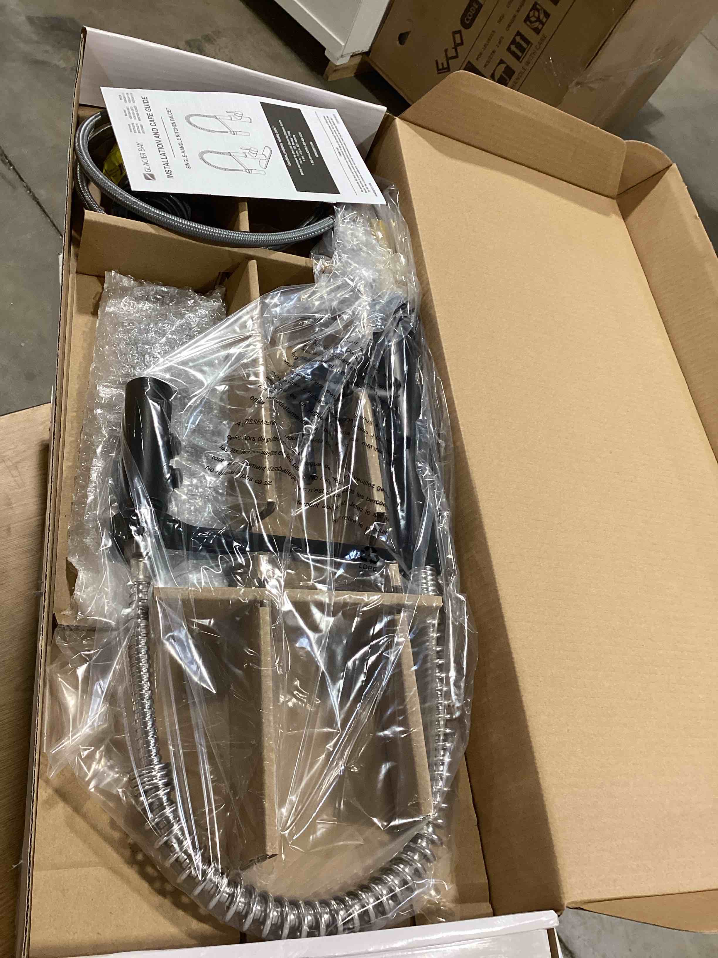 https://s3.amazonaws.com/lotting-images-prod/bidfta/GRN6221484_1715171016083.jpeg