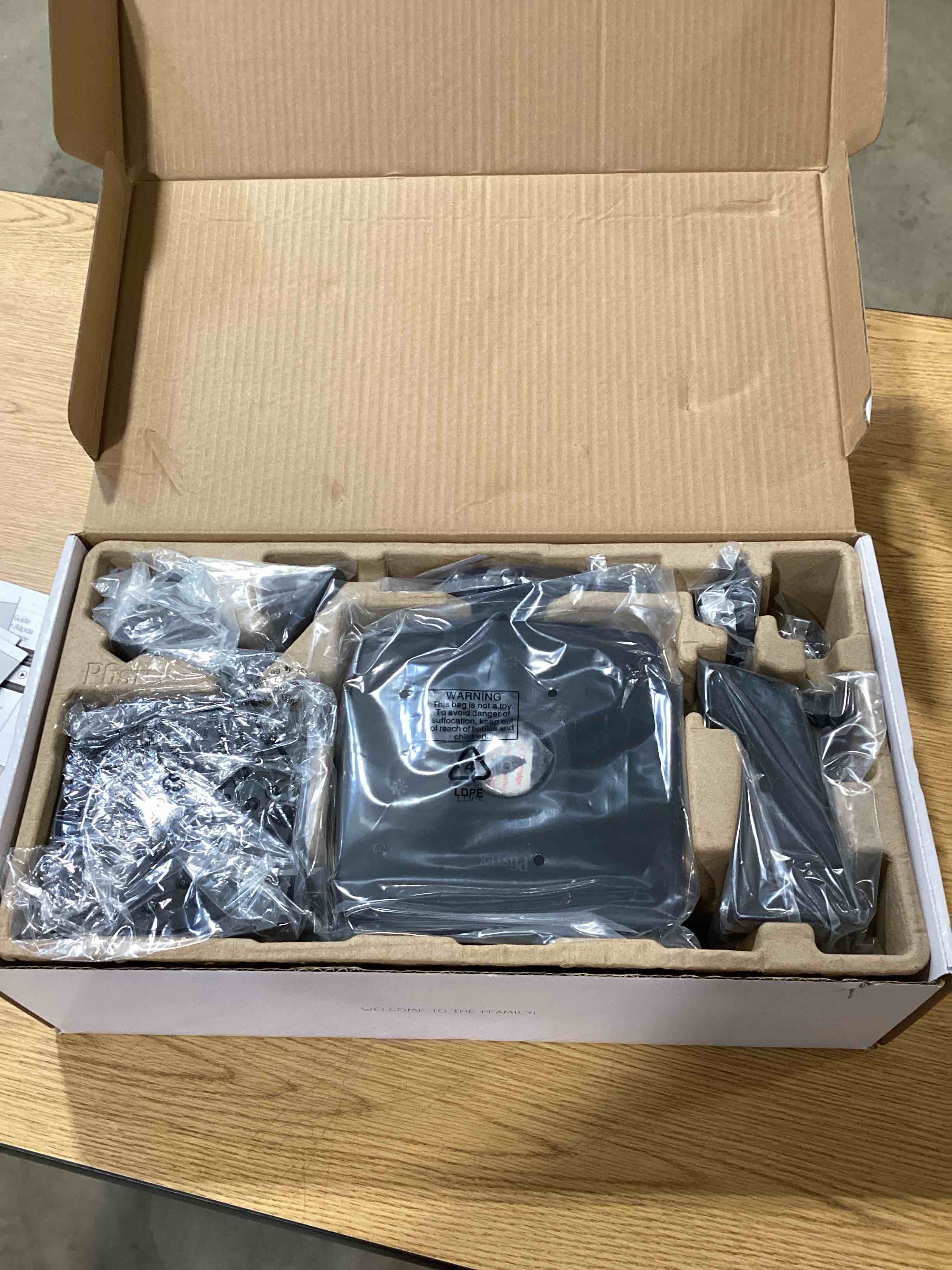 https://s3.amazonaws.com/lotting-images-prod/bidfta/GRN6221495_1715173269364.jpeg