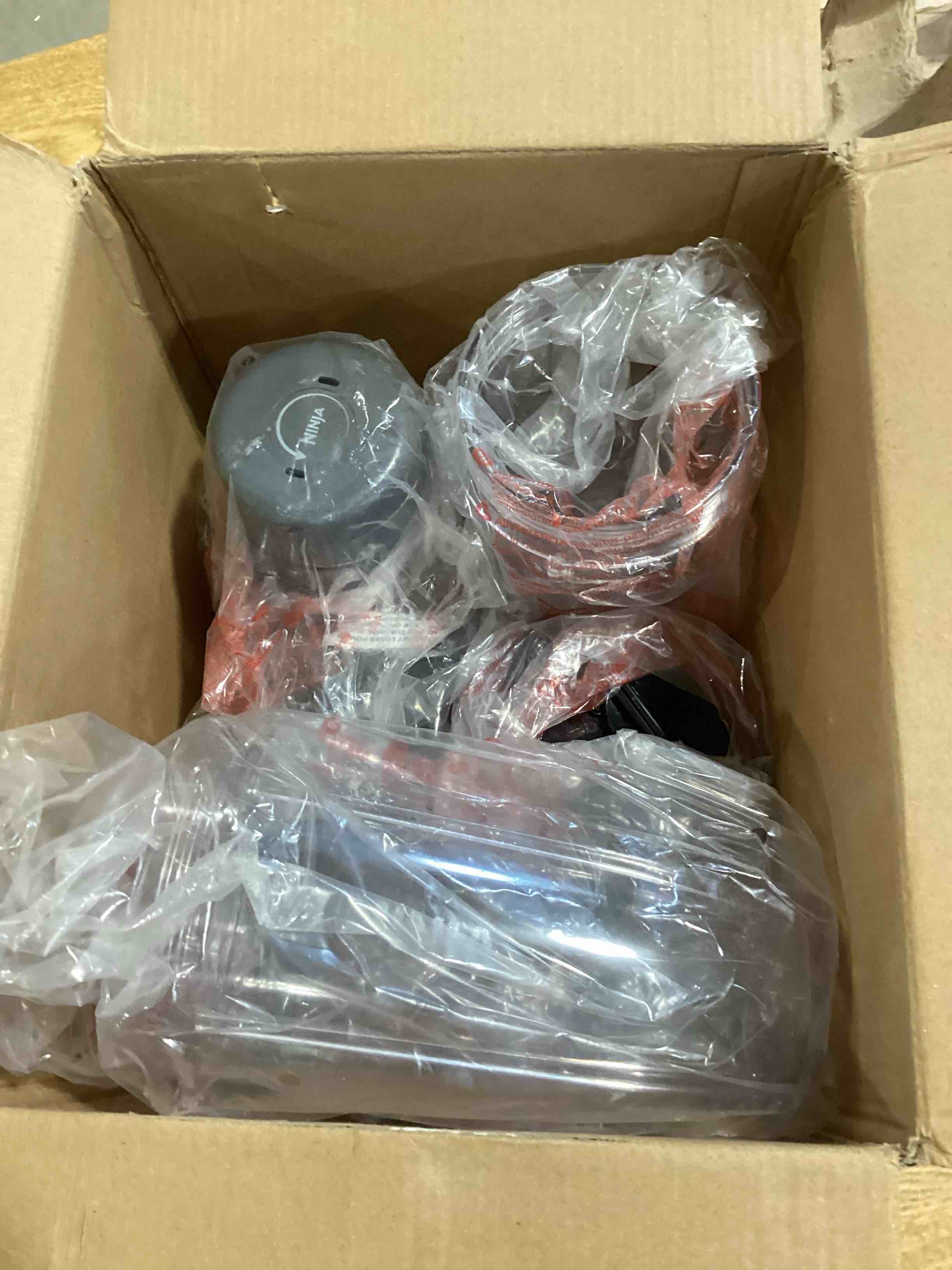 https://s3.amazonaws.com/lotting-images-prod/bidfta/GRN6222992_1714414560432.jpeg