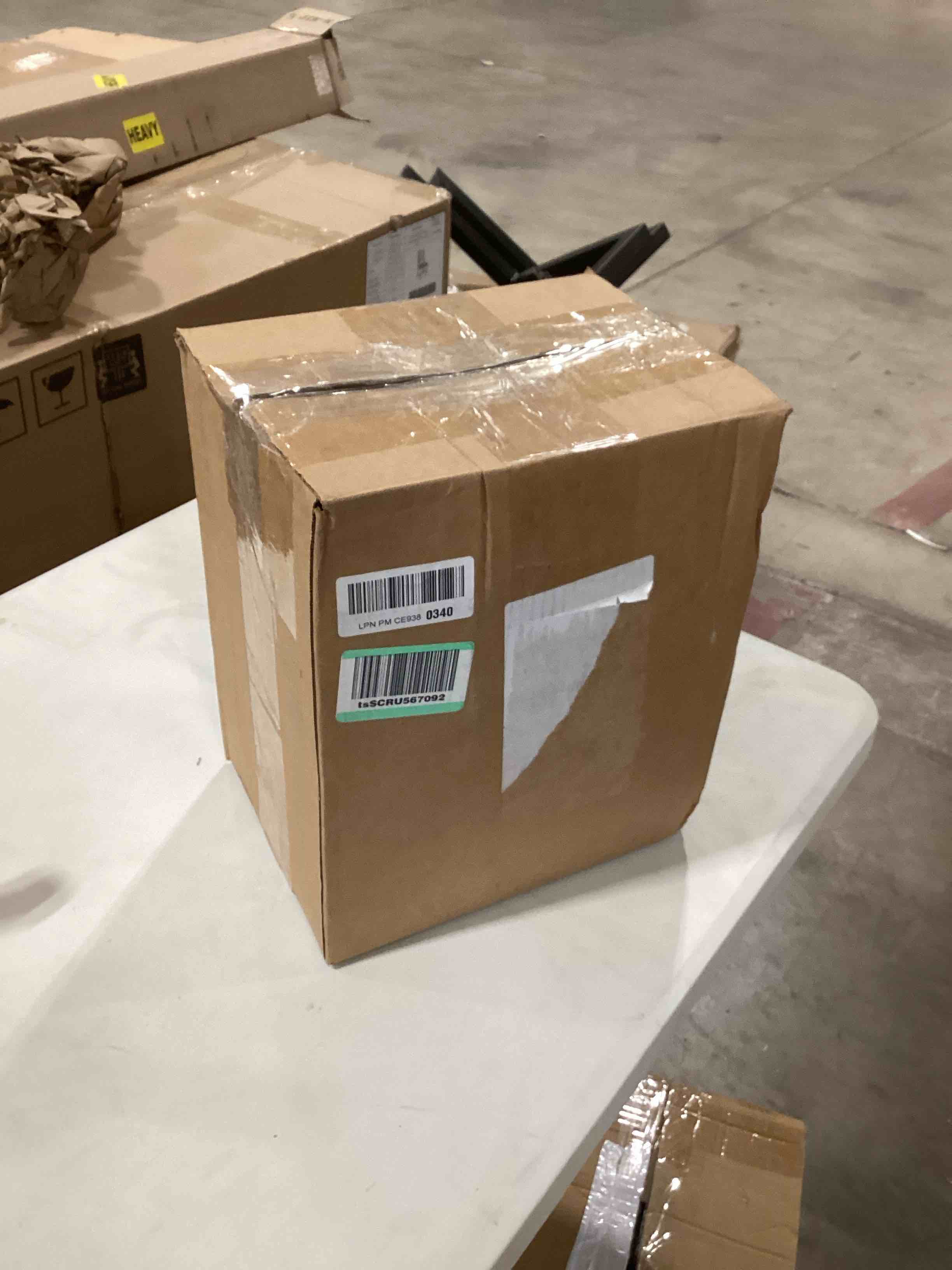 https://s3.amazonaws.com/lotting-images-prod/bidfta/GRN6223200_1715604319397.jpeg