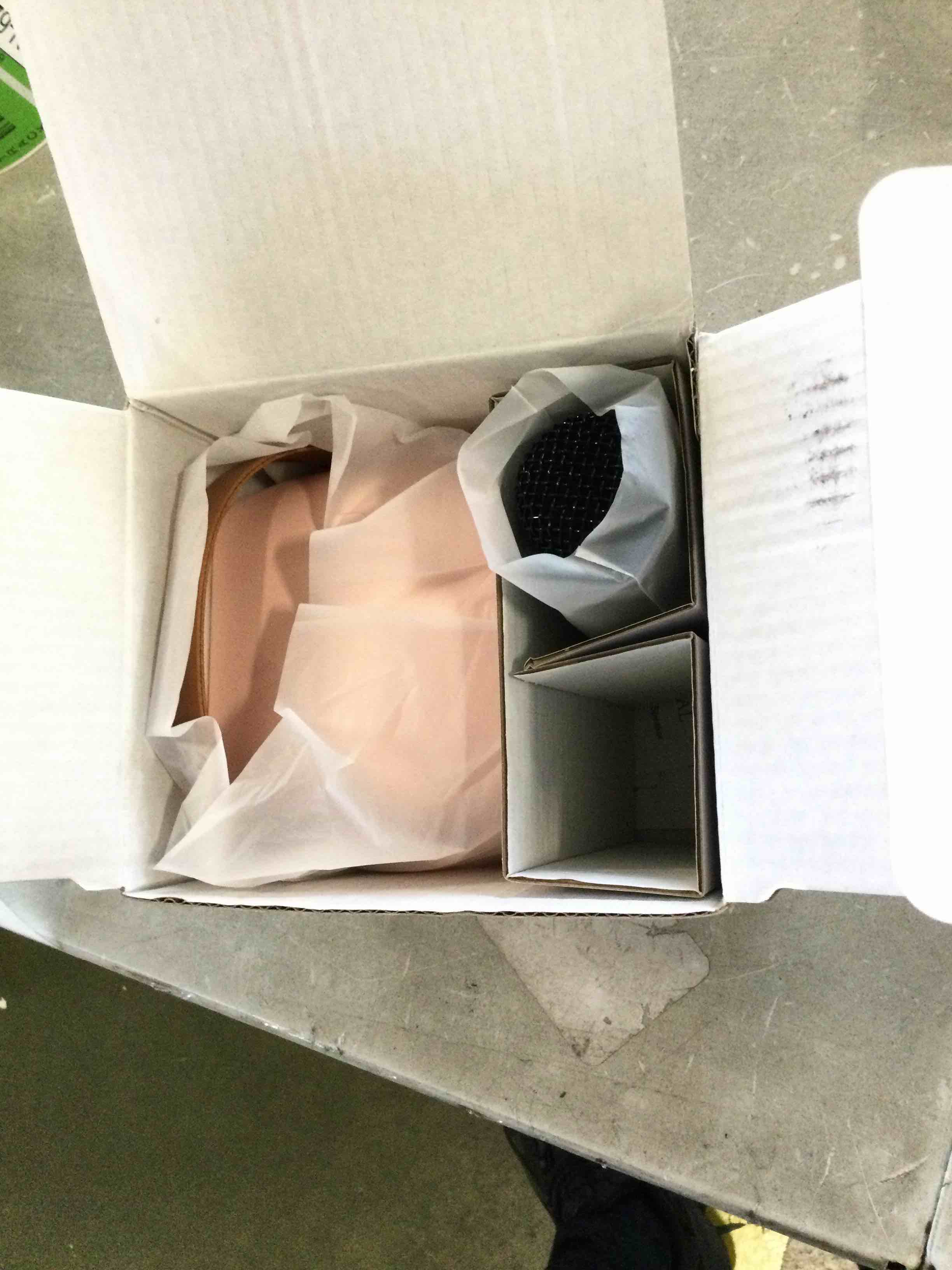 https://s3.amazonaws.com/lotting-images-prod/bidfta/GRN6225560_1715355969098.jpeg