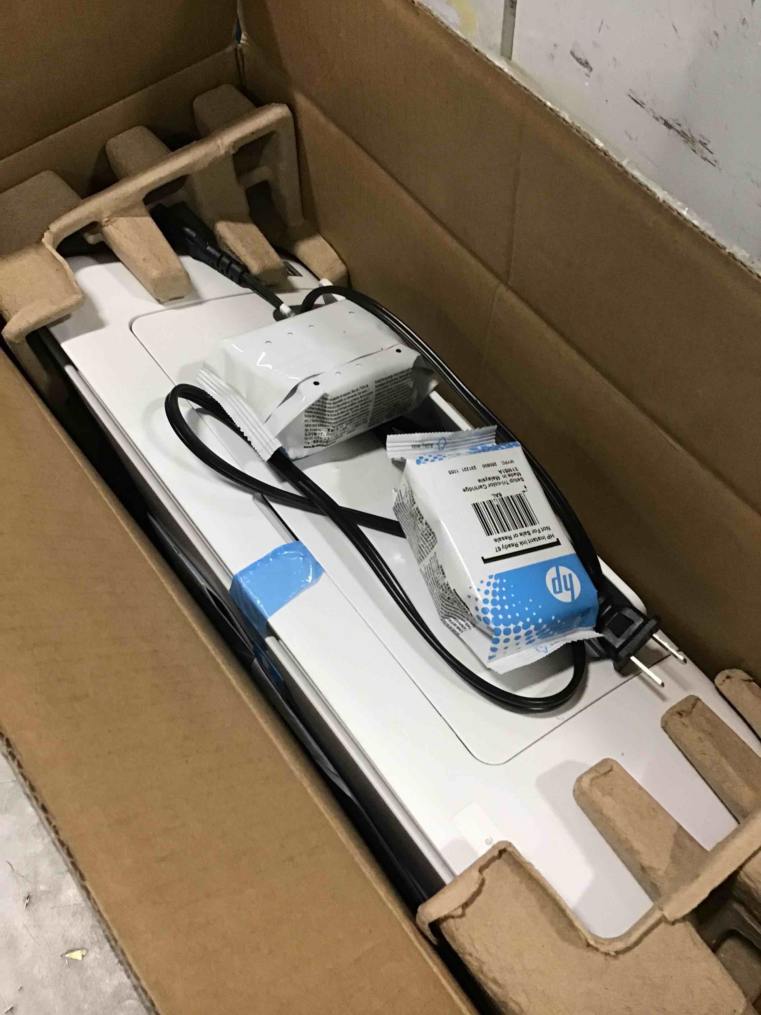 https://s3.amazonaws.com/lotting-images-prod/bidfta/GRN6226913_1716379569670.jpeg