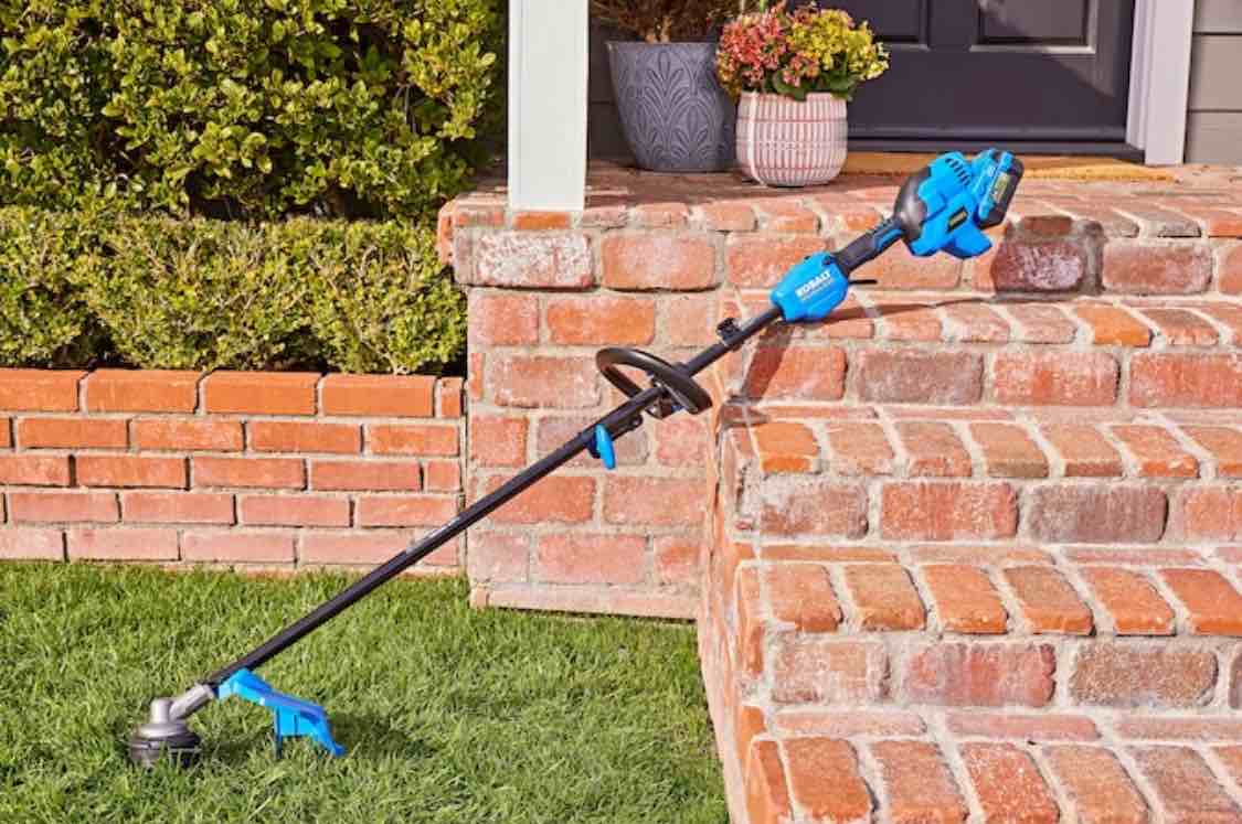 Kobalt 24-volt 15-in Split Shaft Attachment Capable Battery String Trimmer 4 Ah cool only