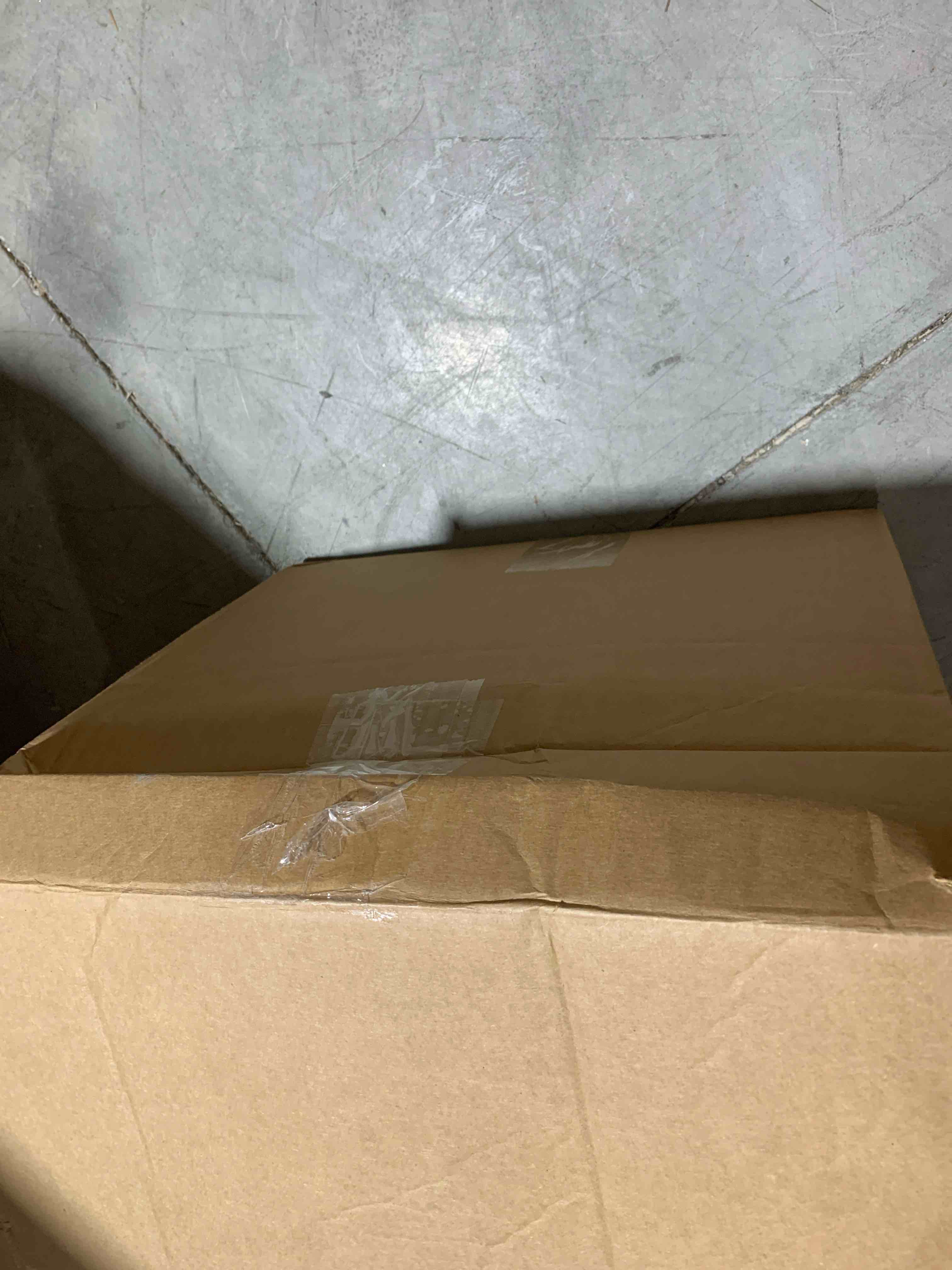 https://s3.amazonaws.com/lotting-images-prod/bidfta/GRN6227540_1717359400227.jpeg